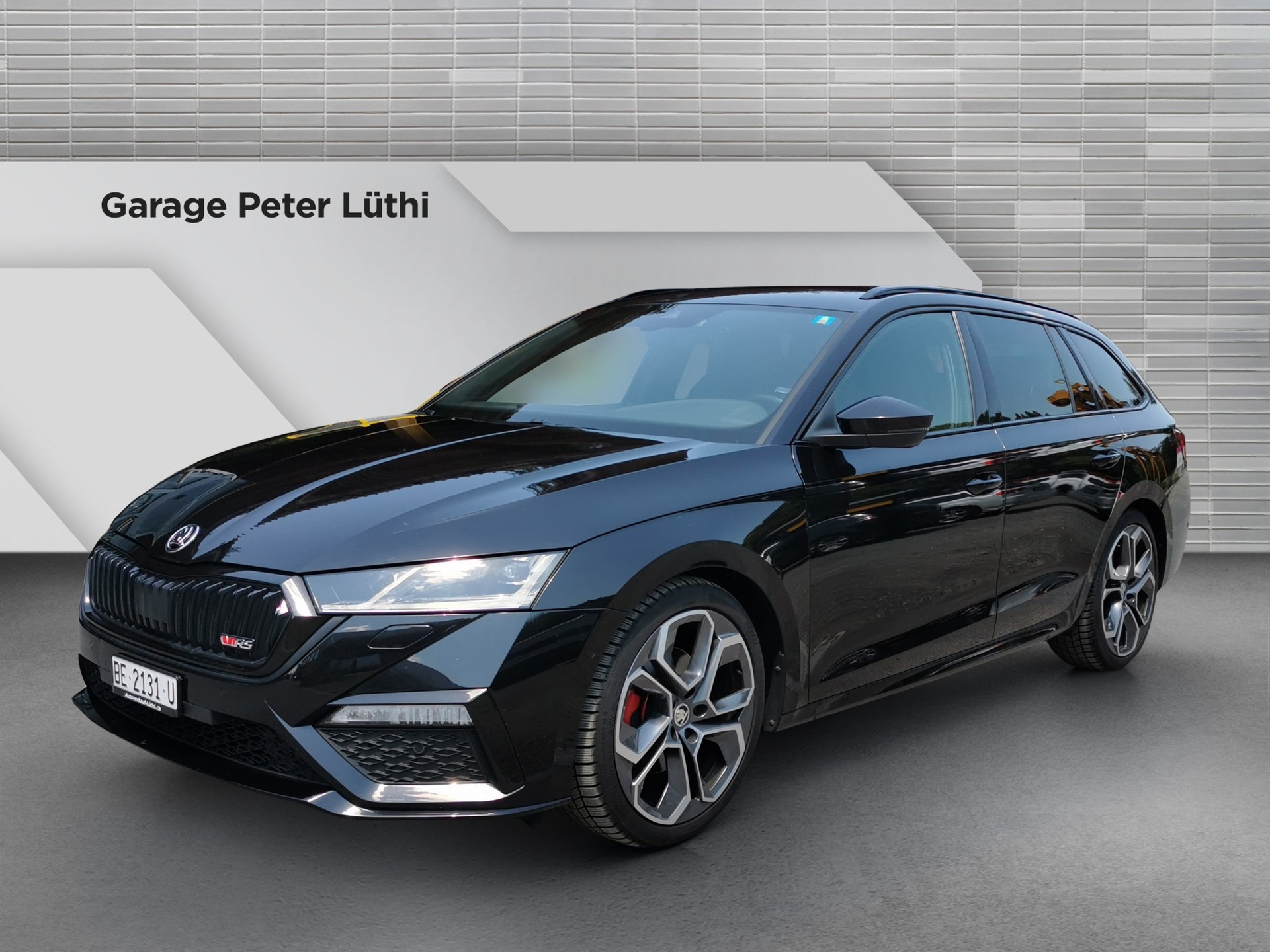 SKODA Octavia Combi 2.0 TDI DSG RS 4x4-image-0