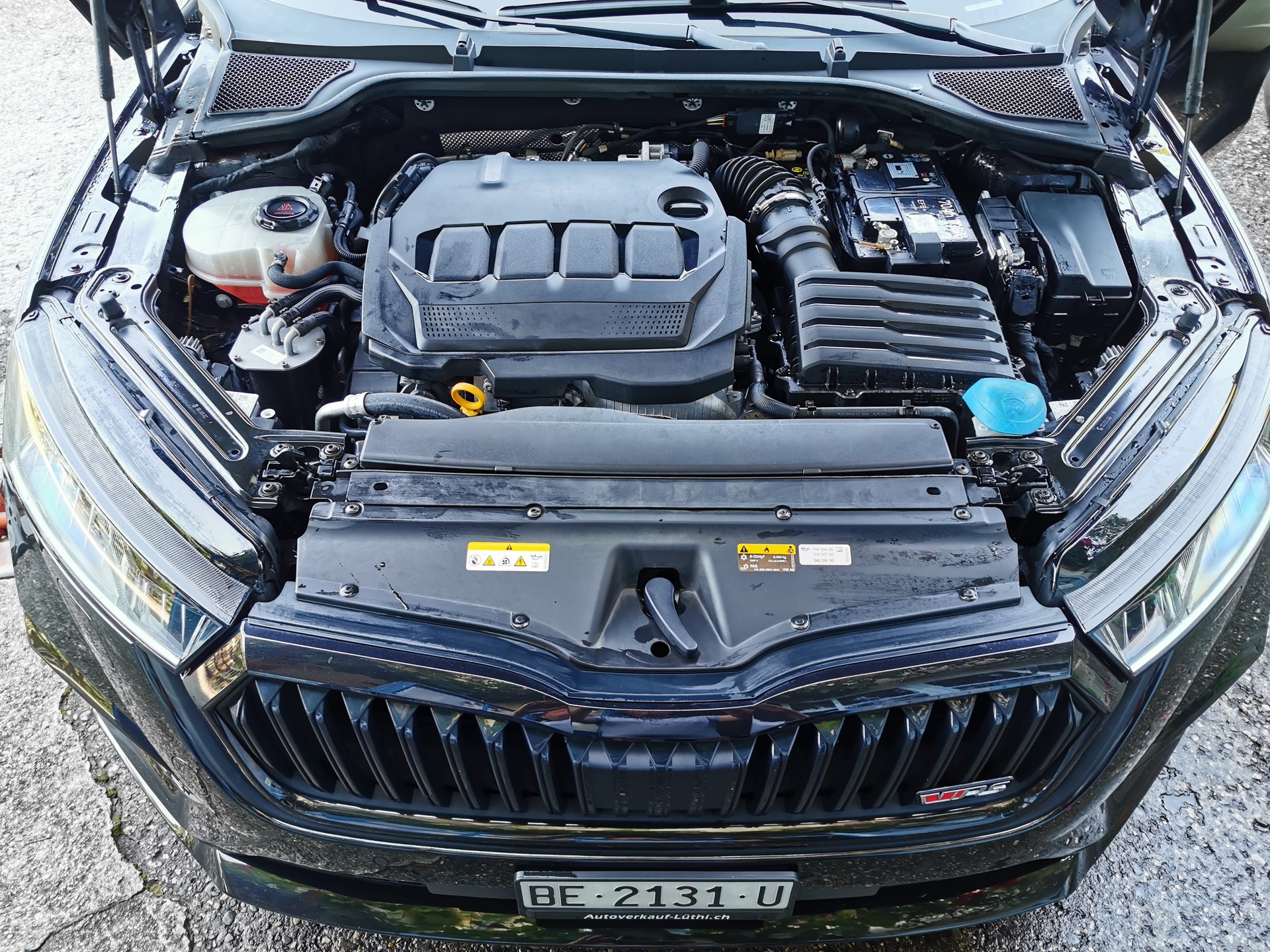 SKODA Octavia Combi 2.0 TDI DSG RS 4x4-image-9