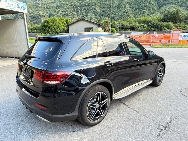 MERCEDES-BENZ GLC 220 d AMG Line 4Matic 9G-Tronic-image-6