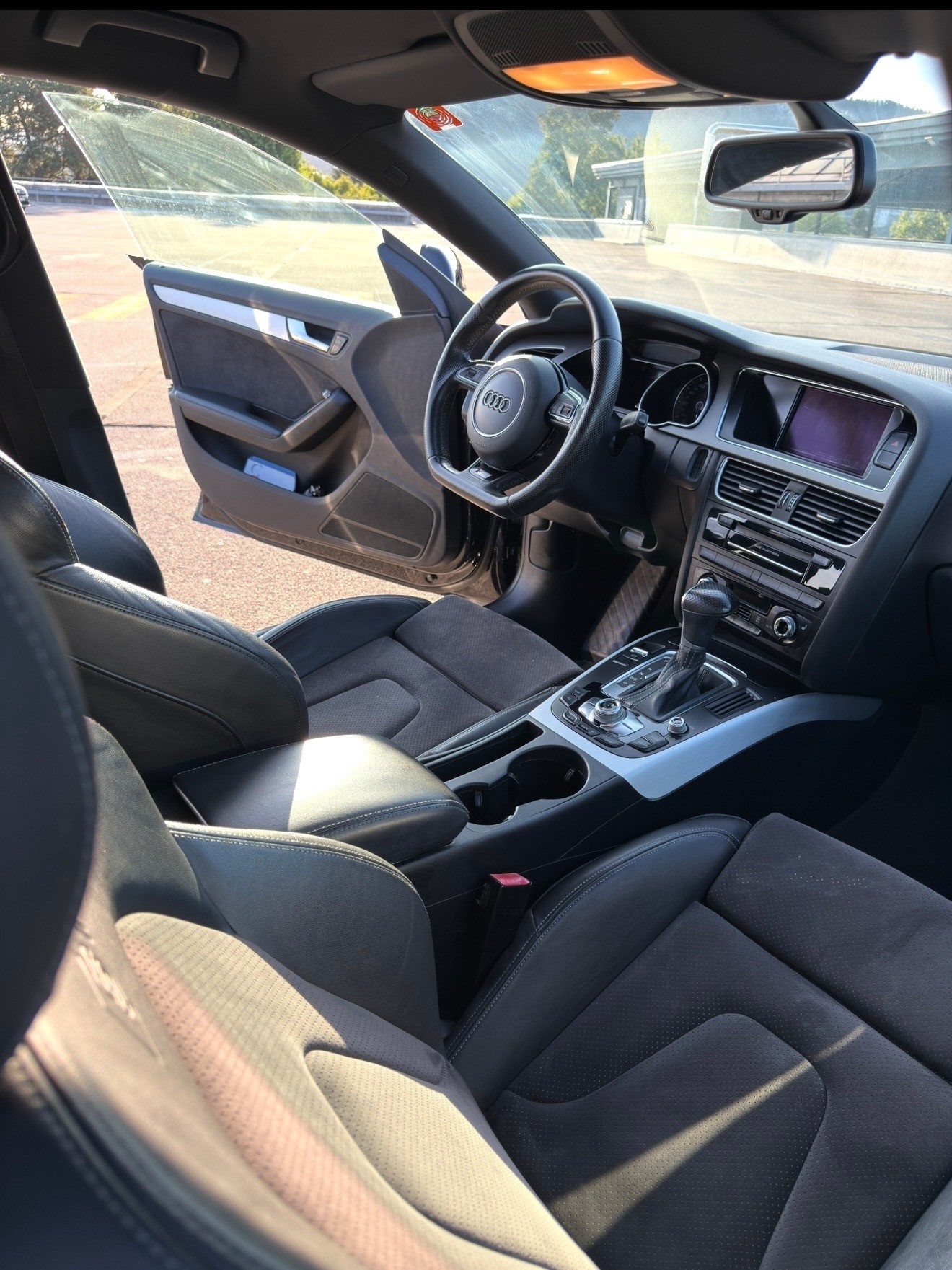 AUDI A5 2.0 TFSI quattro S-Tronic-image-10