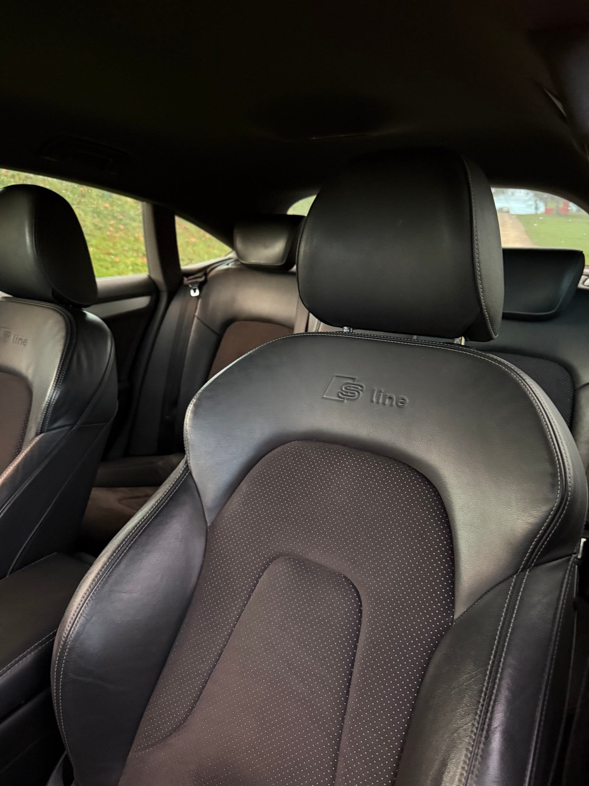 AUDI 2.0 TFSI quattro S-Tronic-image-4