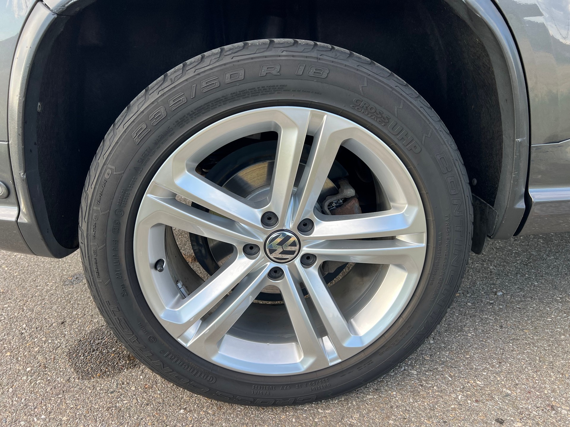 VW Tiguan 2.0 TSI Cup R-Line 4Motion DSG* 211 PS-image-29