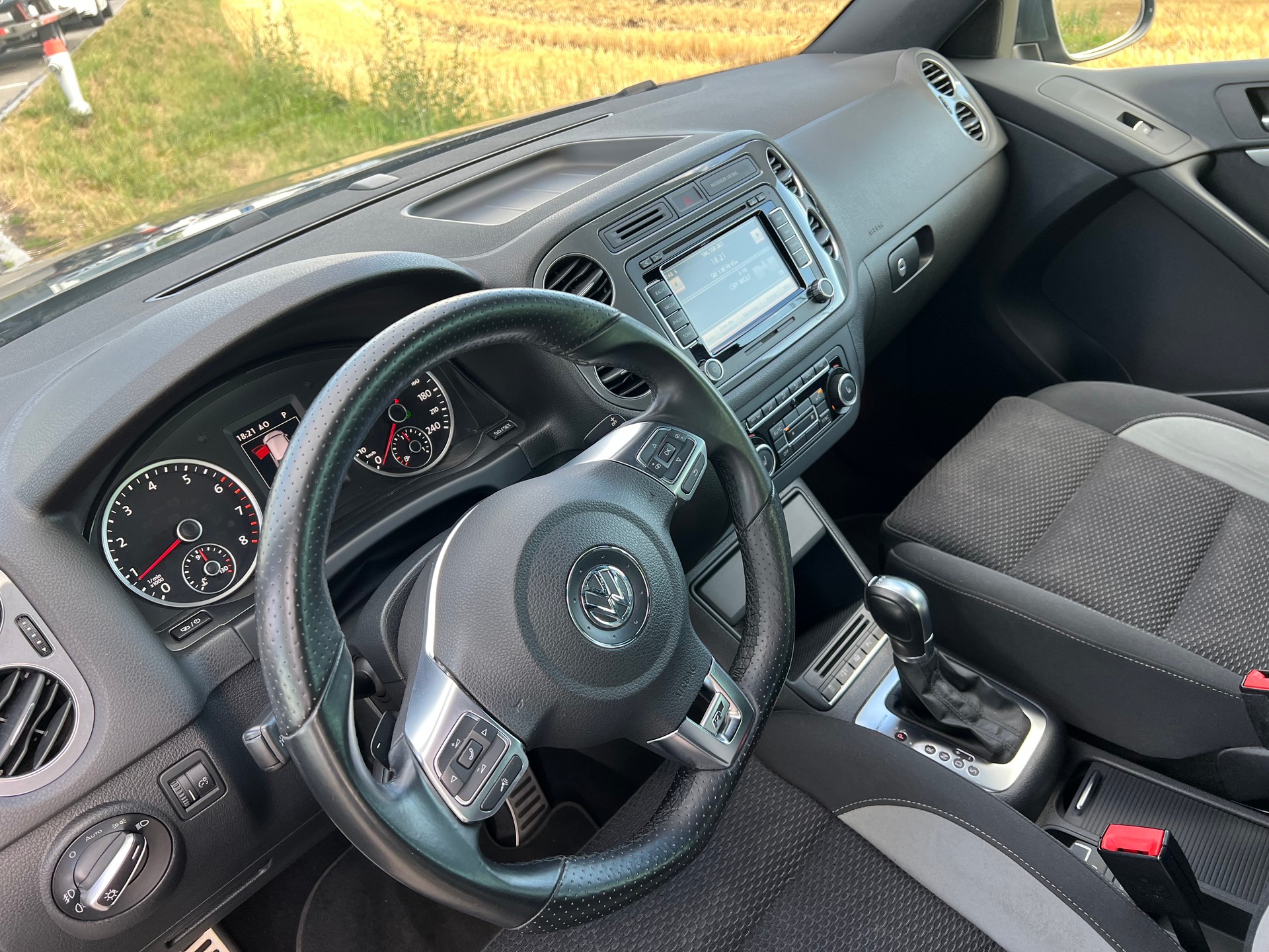 VW Tiguan 2.0 TSI Cup R-Line 4Motion DSG* 211 PS-image-23