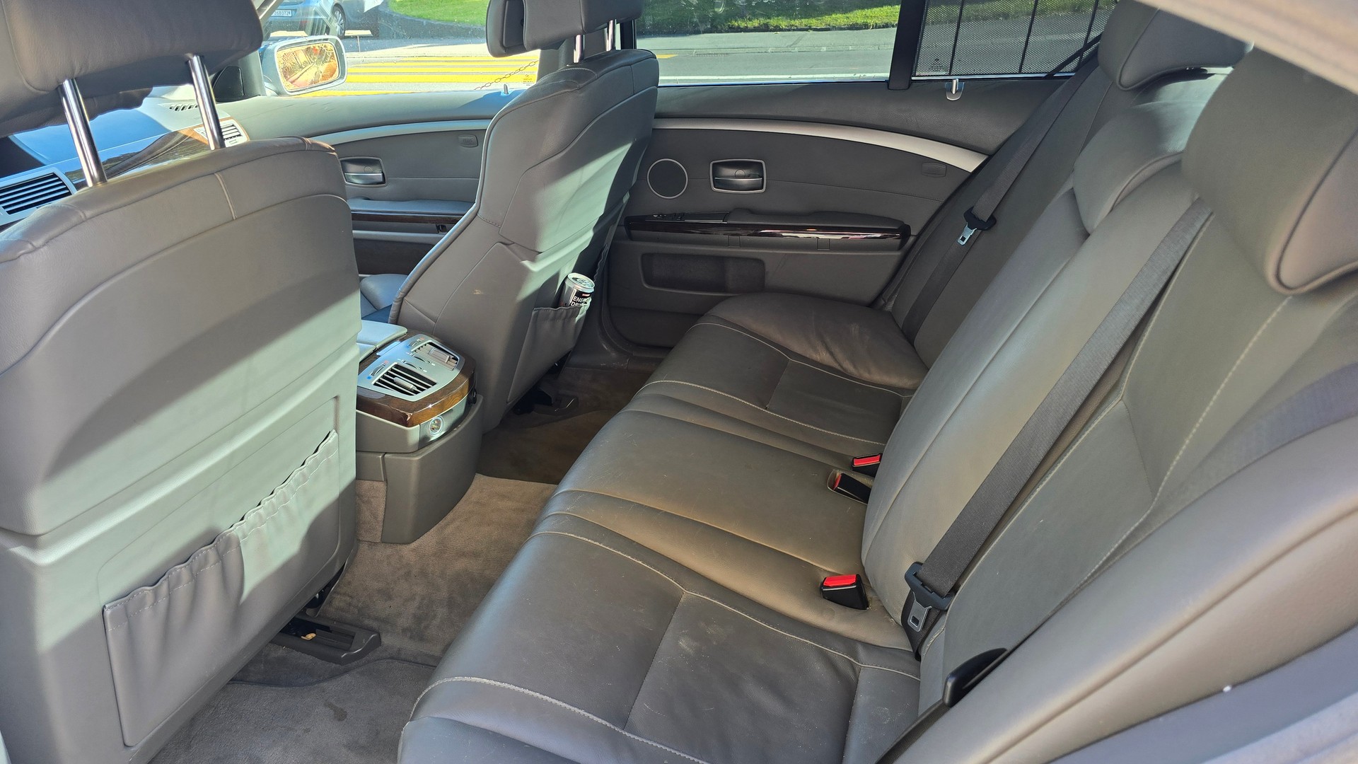 BMW 745d-image-8