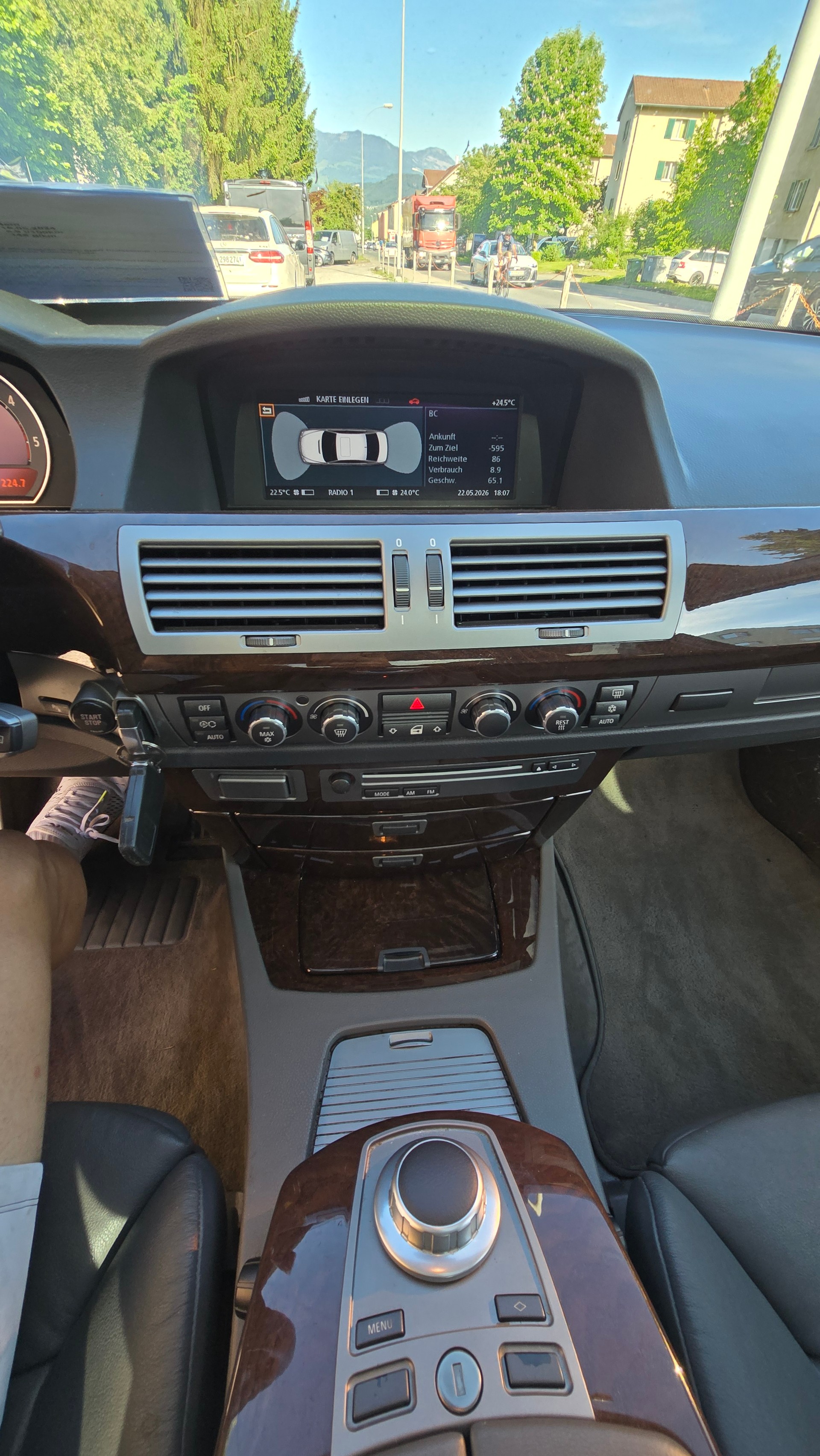 BMW 745d-image-14