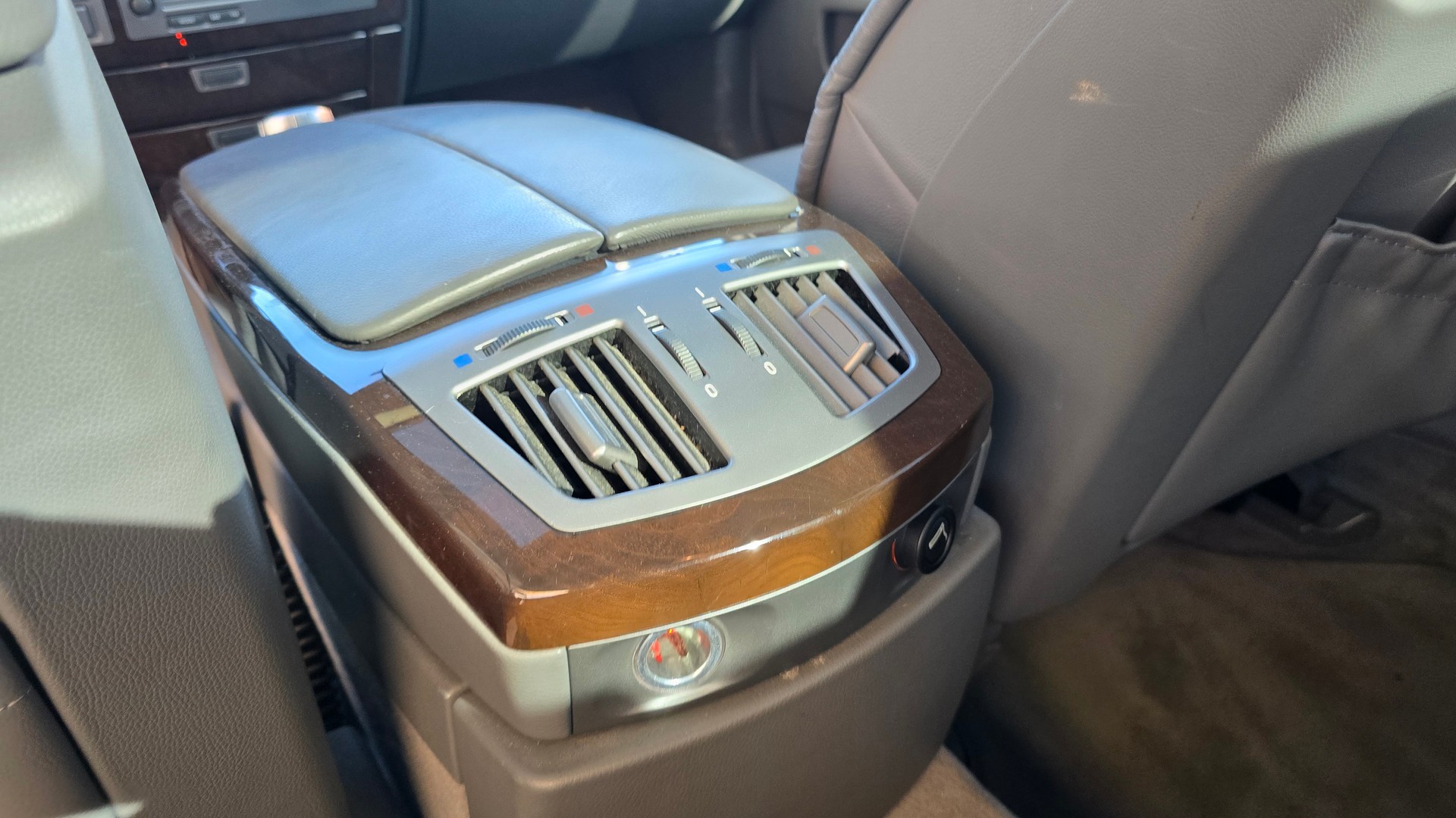 BMW 745d-image-10