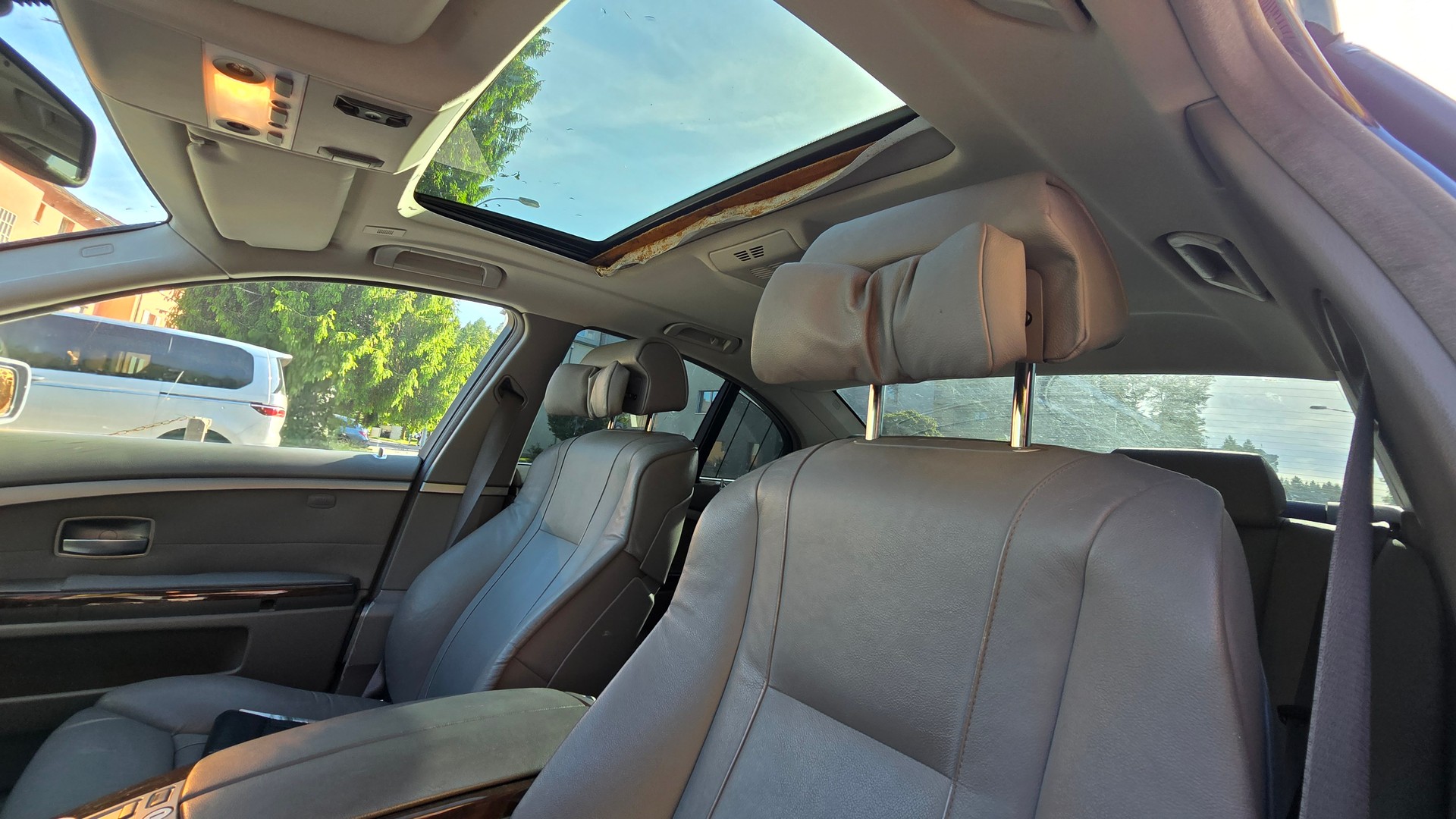 BMW 745d-image-17
