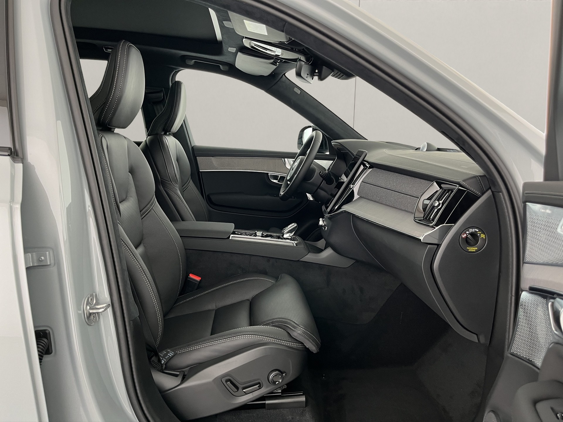 VOLVO XC90 2.0 T8 TE Ultra Dark eAWD-image-11