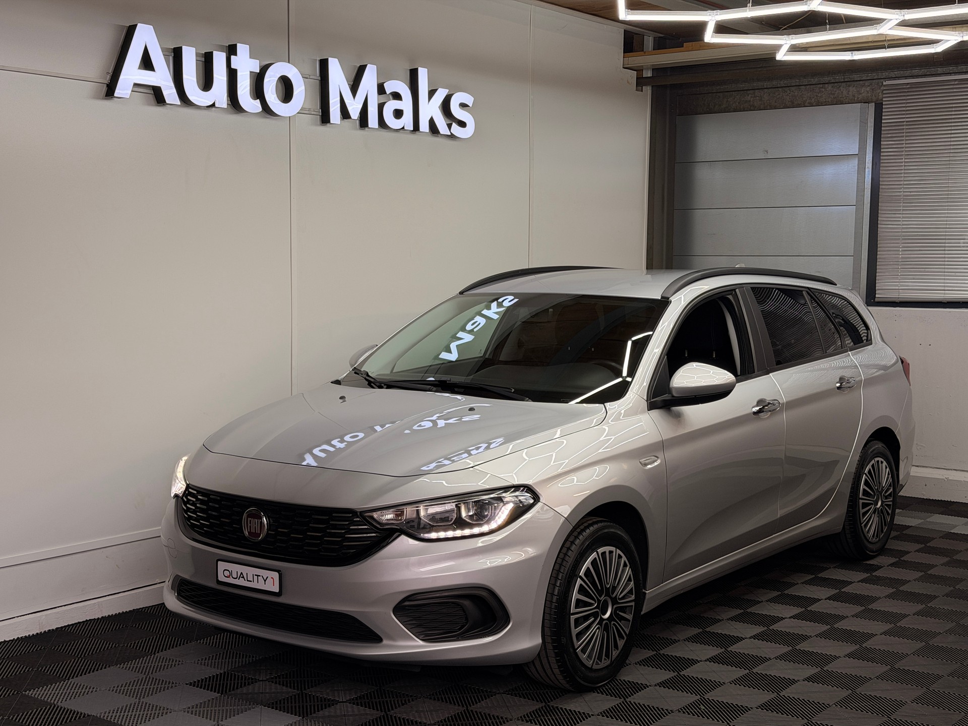 FIAT Tipo 1.6MJ Station Wagon Lounge DCT-image-0