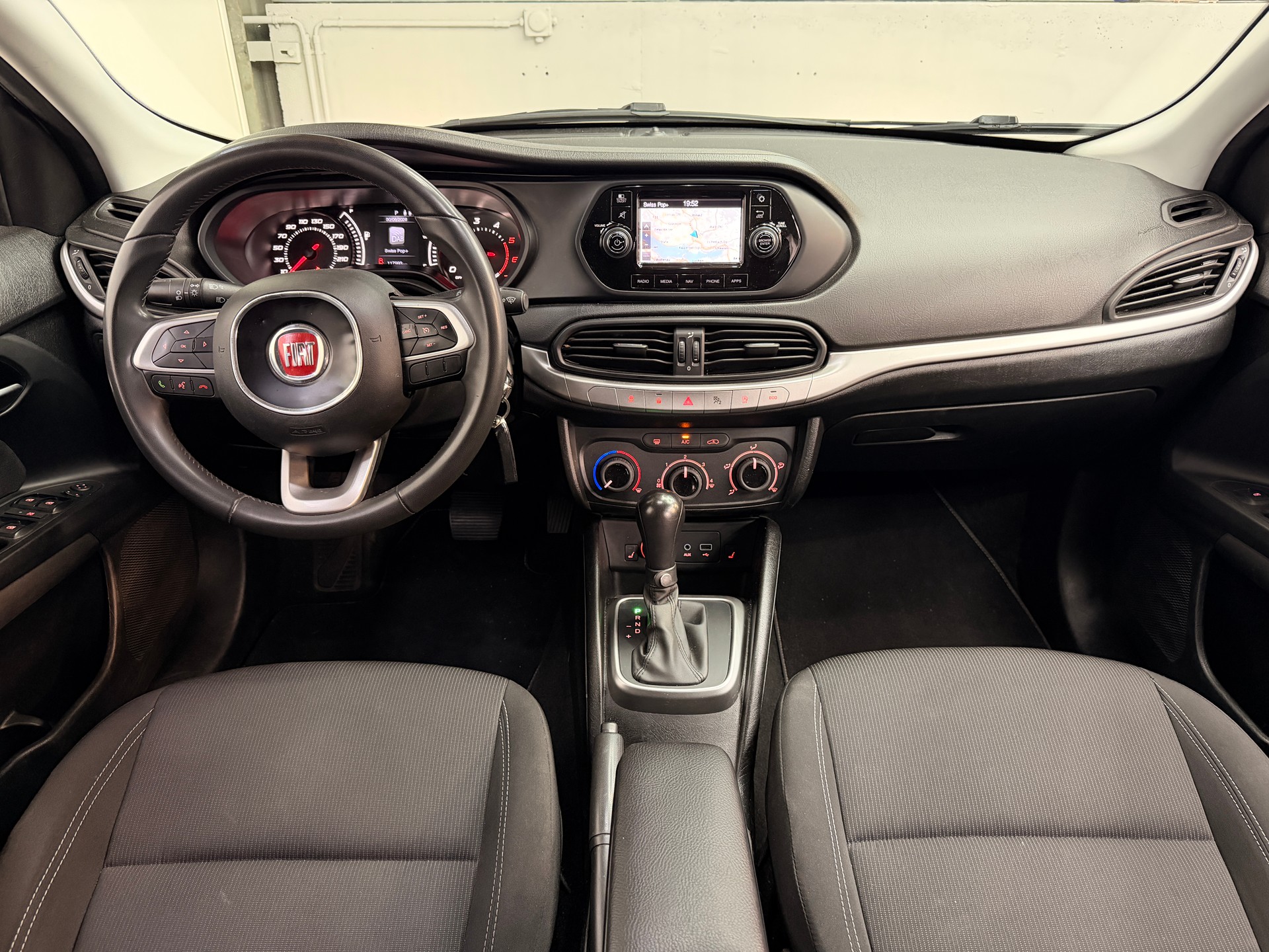 FIAT Tipo 1.6MJ Station Wagon Lounge DCT-image-5