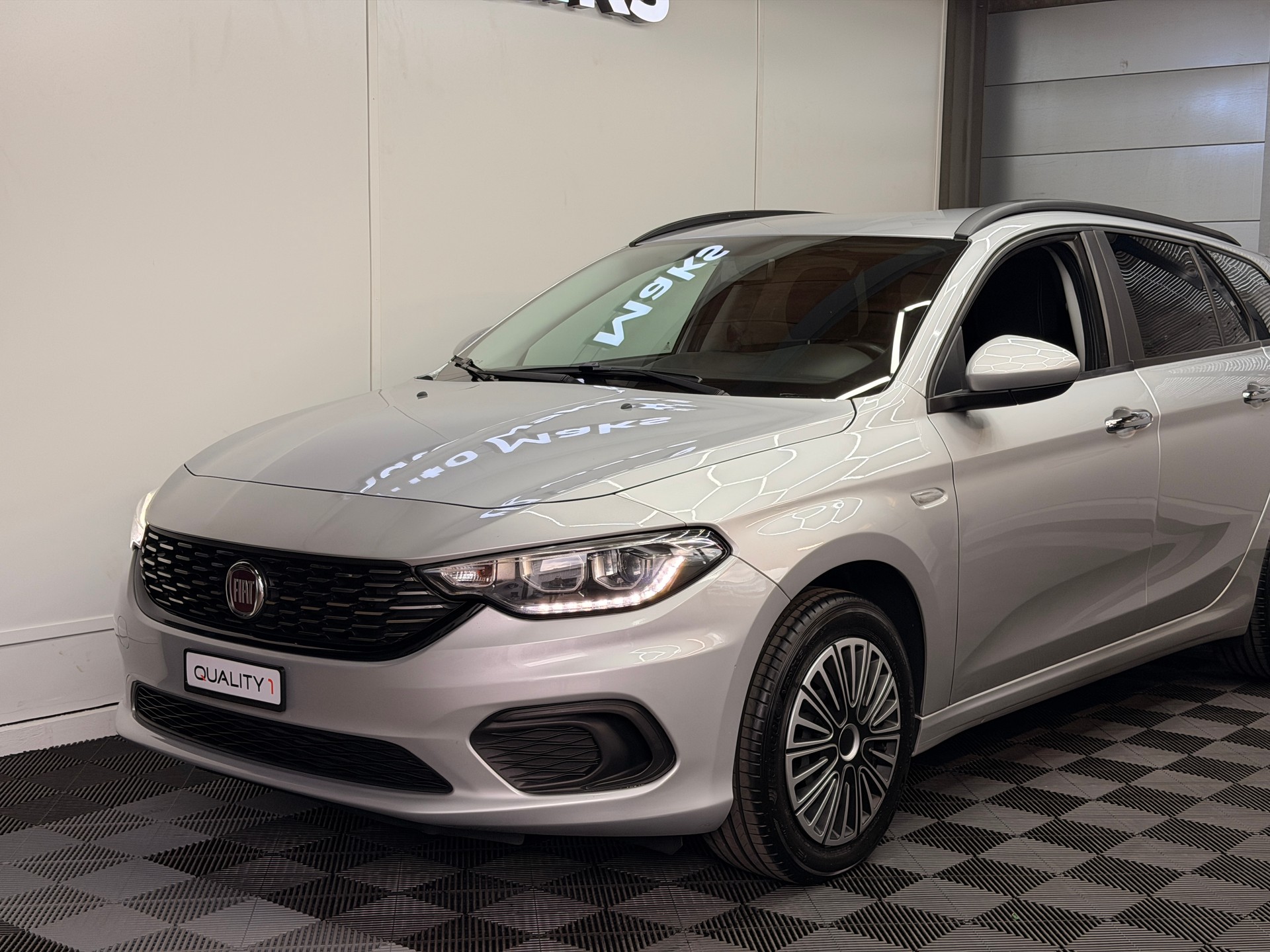 FIAT Tipo 1.6MJ Station Wagon Lounge DCT-image-2