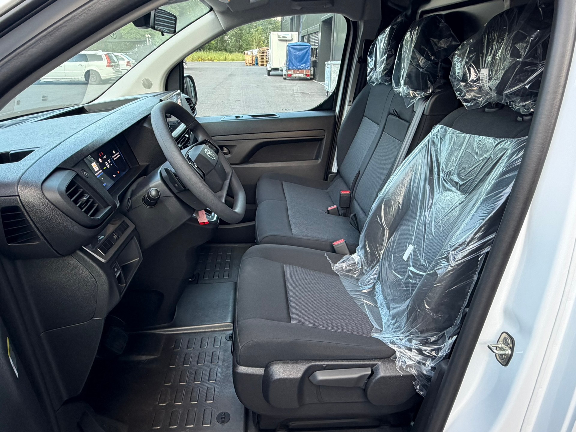 TOYOTA Proace EV 75kWh Medium Active-image-12