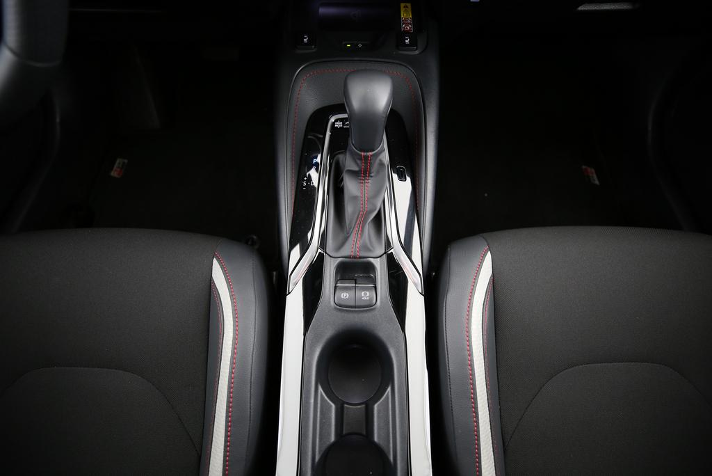 TOYOTA Corolla 2.0 HSD GR Sport-image-9