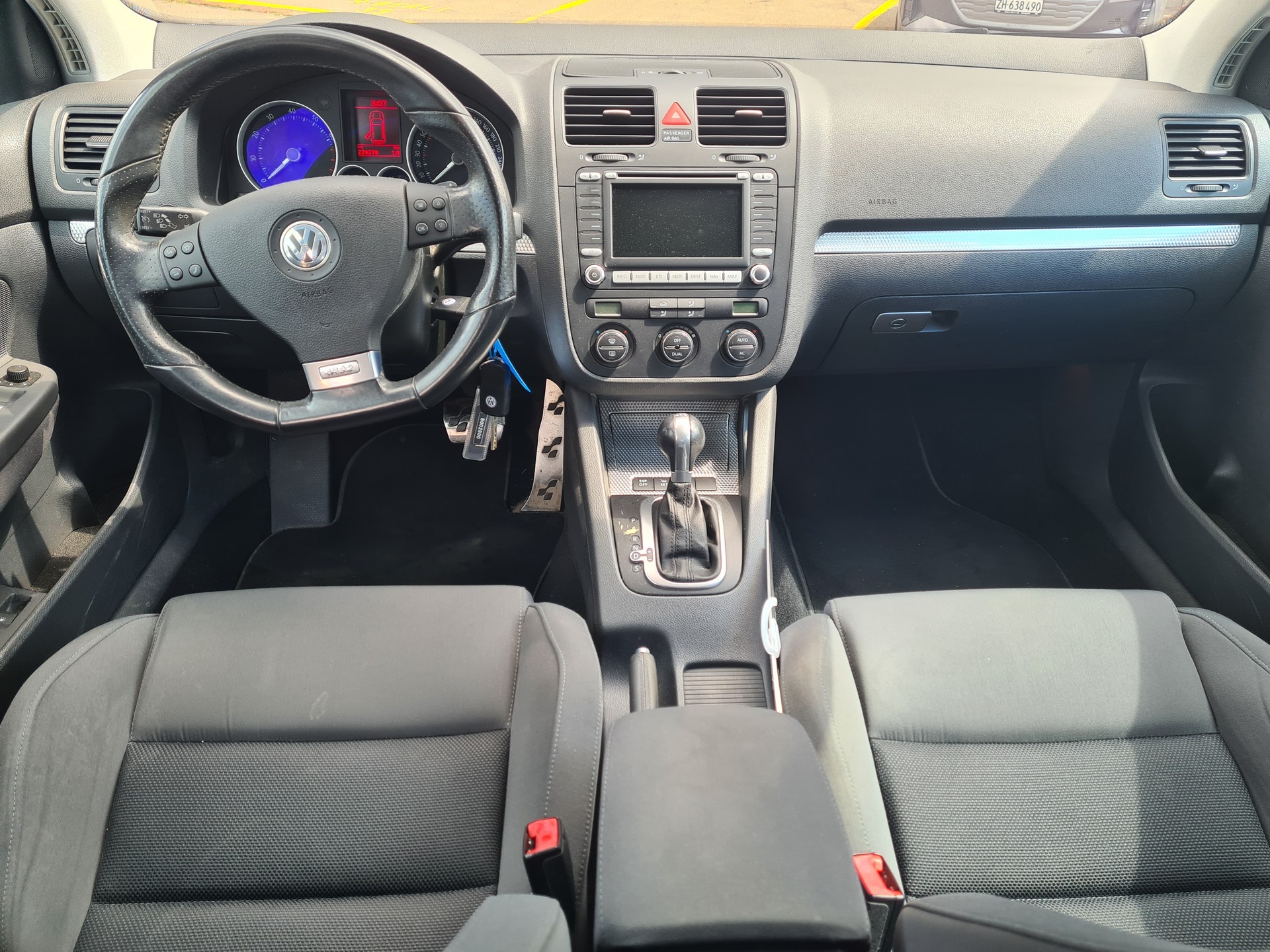 VW Golf R32 4Motion-image-9