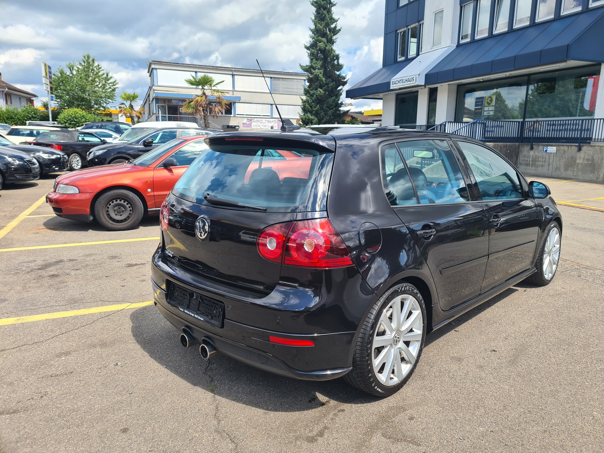 VW Golf R32 4Motion-showroom-element-2