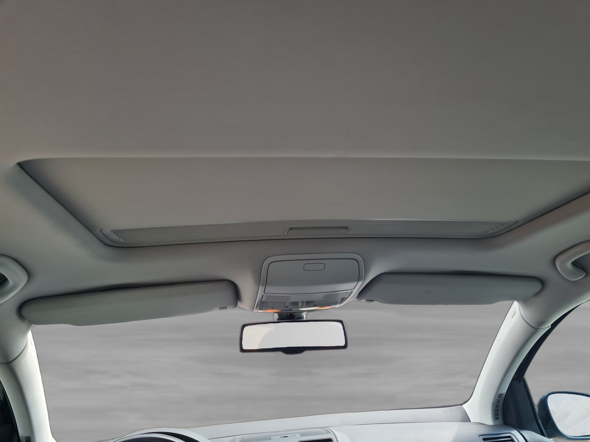 VW Golf R32 4Motion-image-10