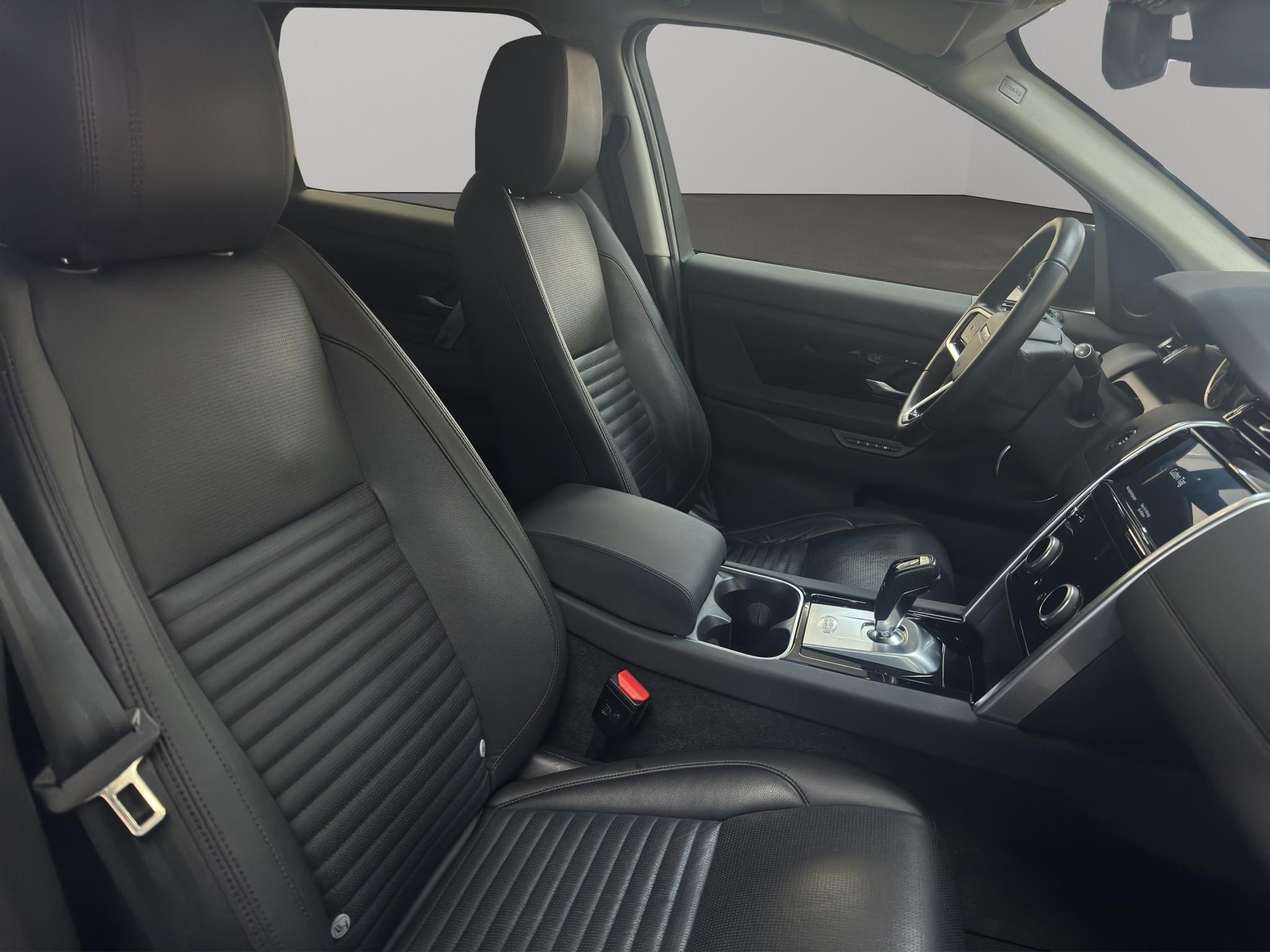 LAND ROVER Discovery Sport 2.0 SD4 200 SE-image-7