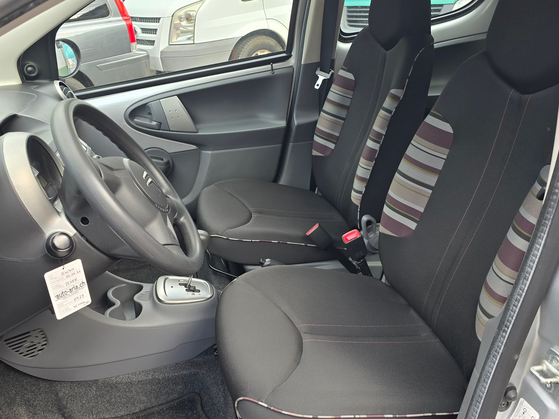 CITROEN C1 1.0i Chic (SX) SensoDrive-image-9