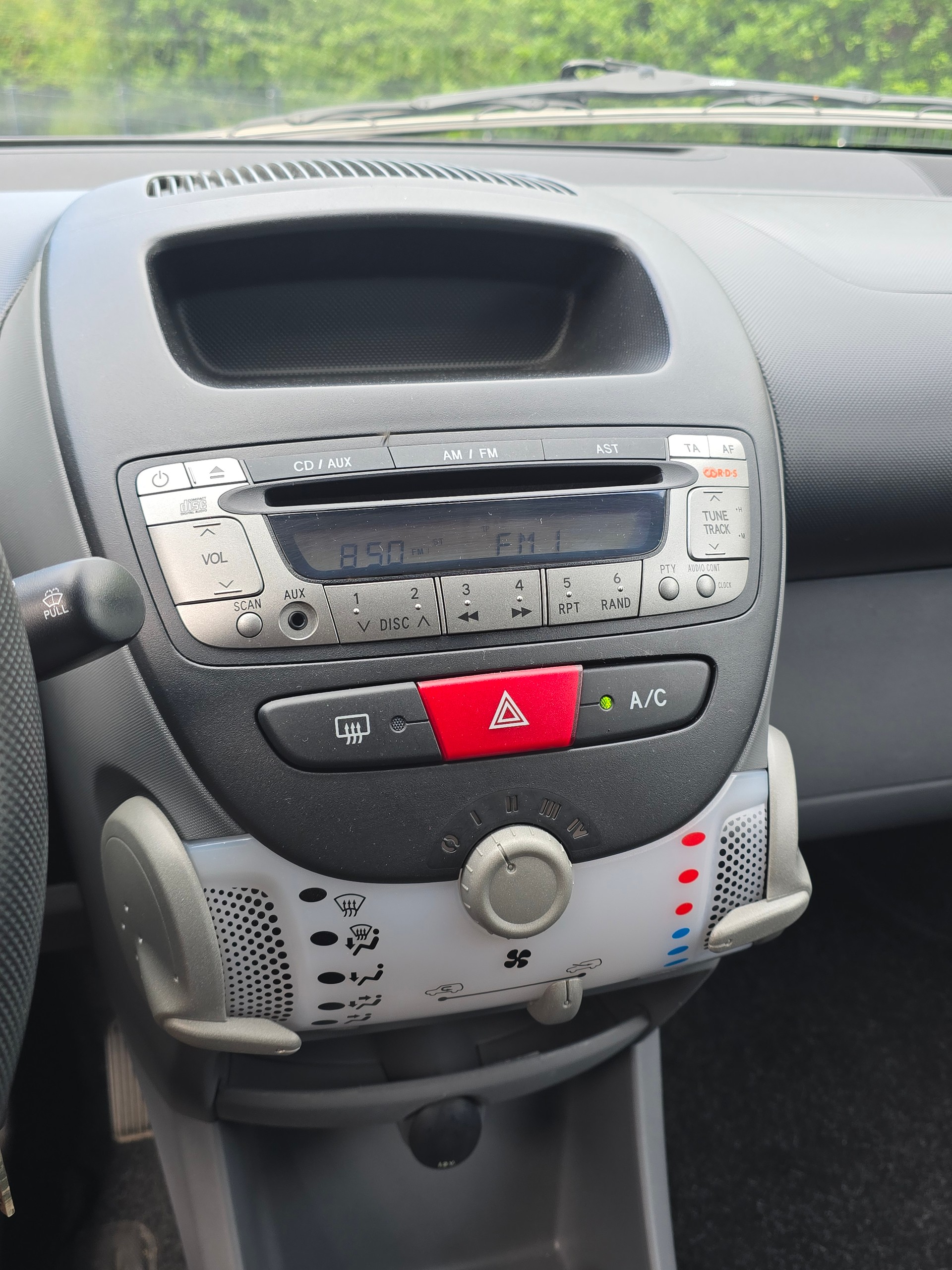 CITROEN C1 1.0i Chic (SX) SensoDrive-image-12