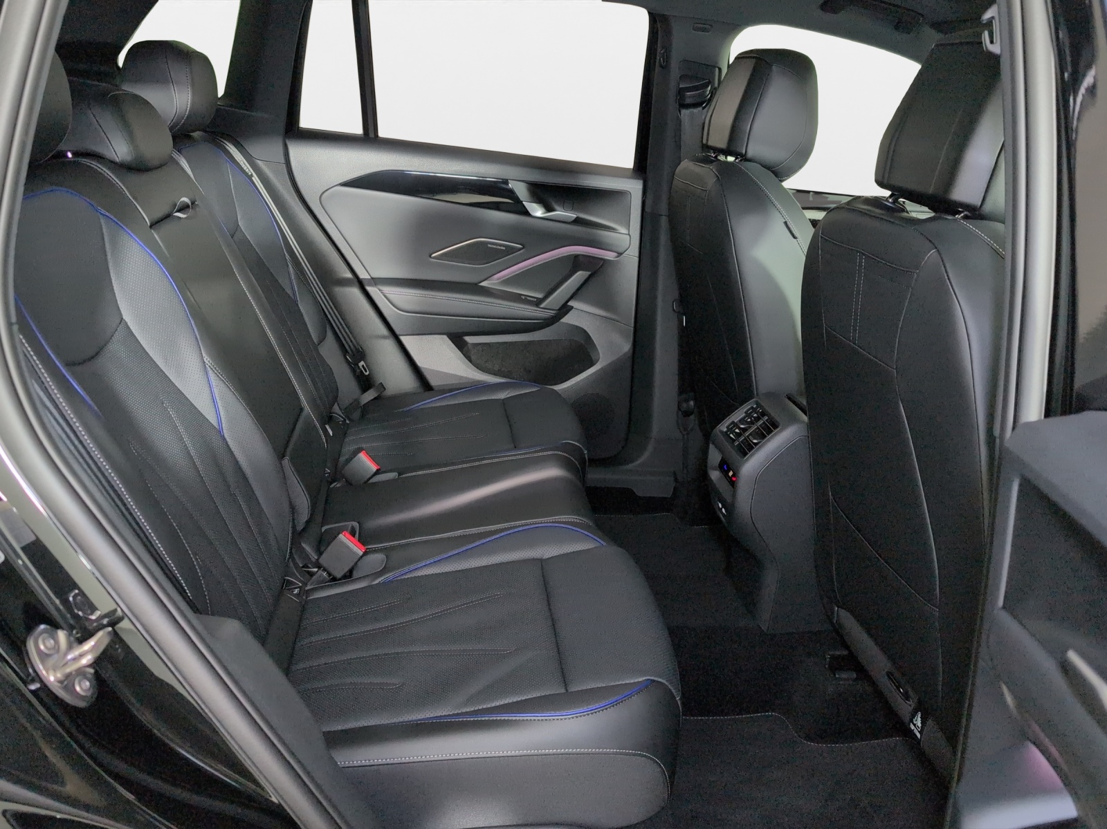 VW Tiguan 1.5 TSI evo2 eHybrid R-Line United DSG-image-9
