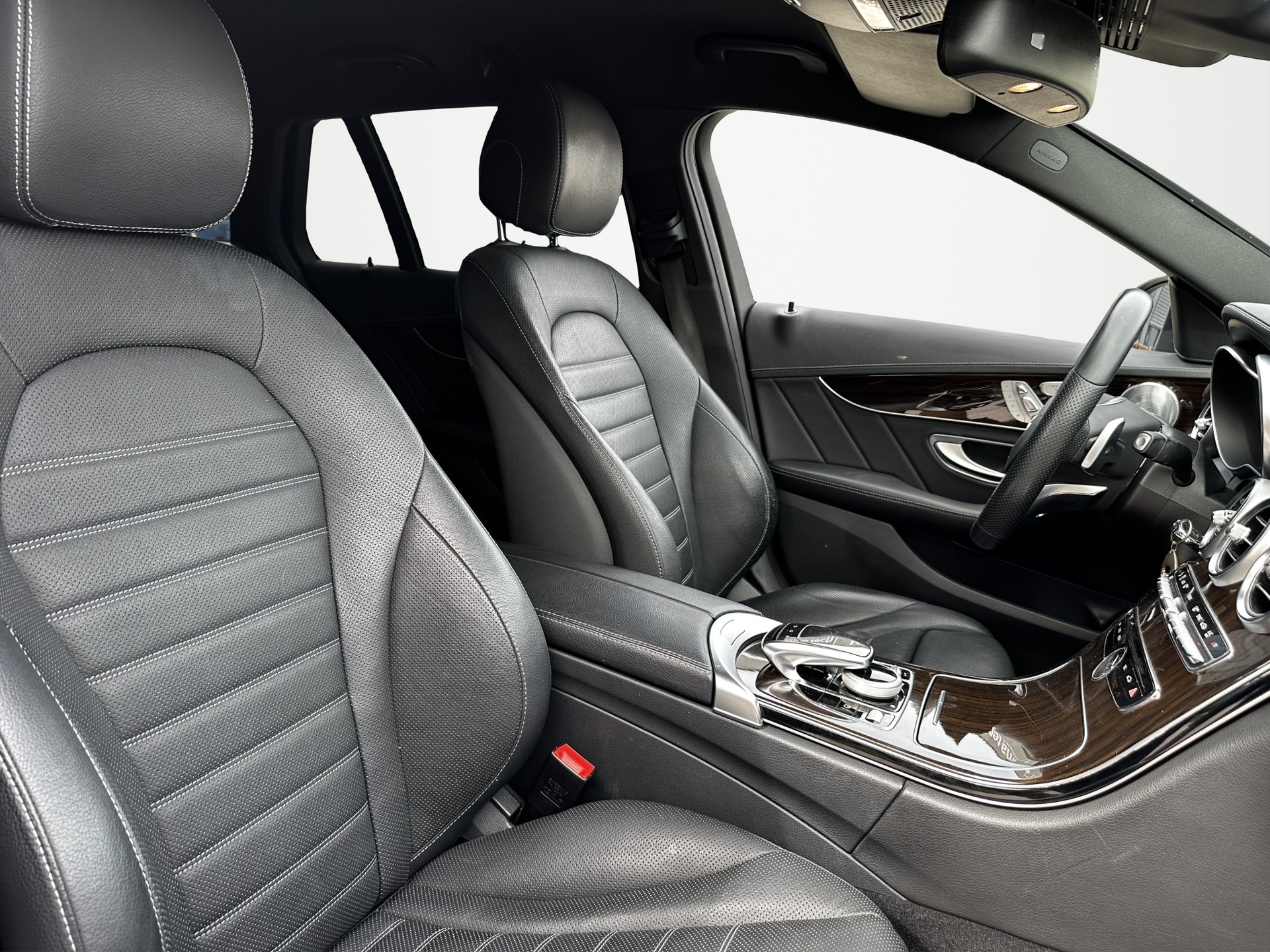 MERCEDES-BENZ C 400 AMG Line 4Matic 7G-Tronic-image-15