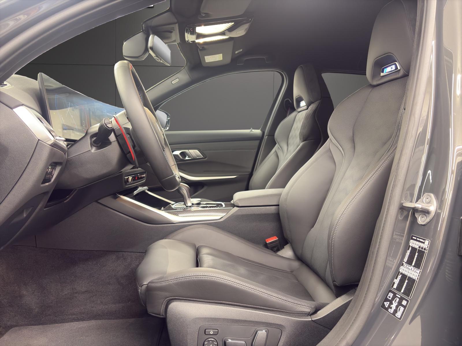 BMW M3 Competition xDrive Touring-image-4