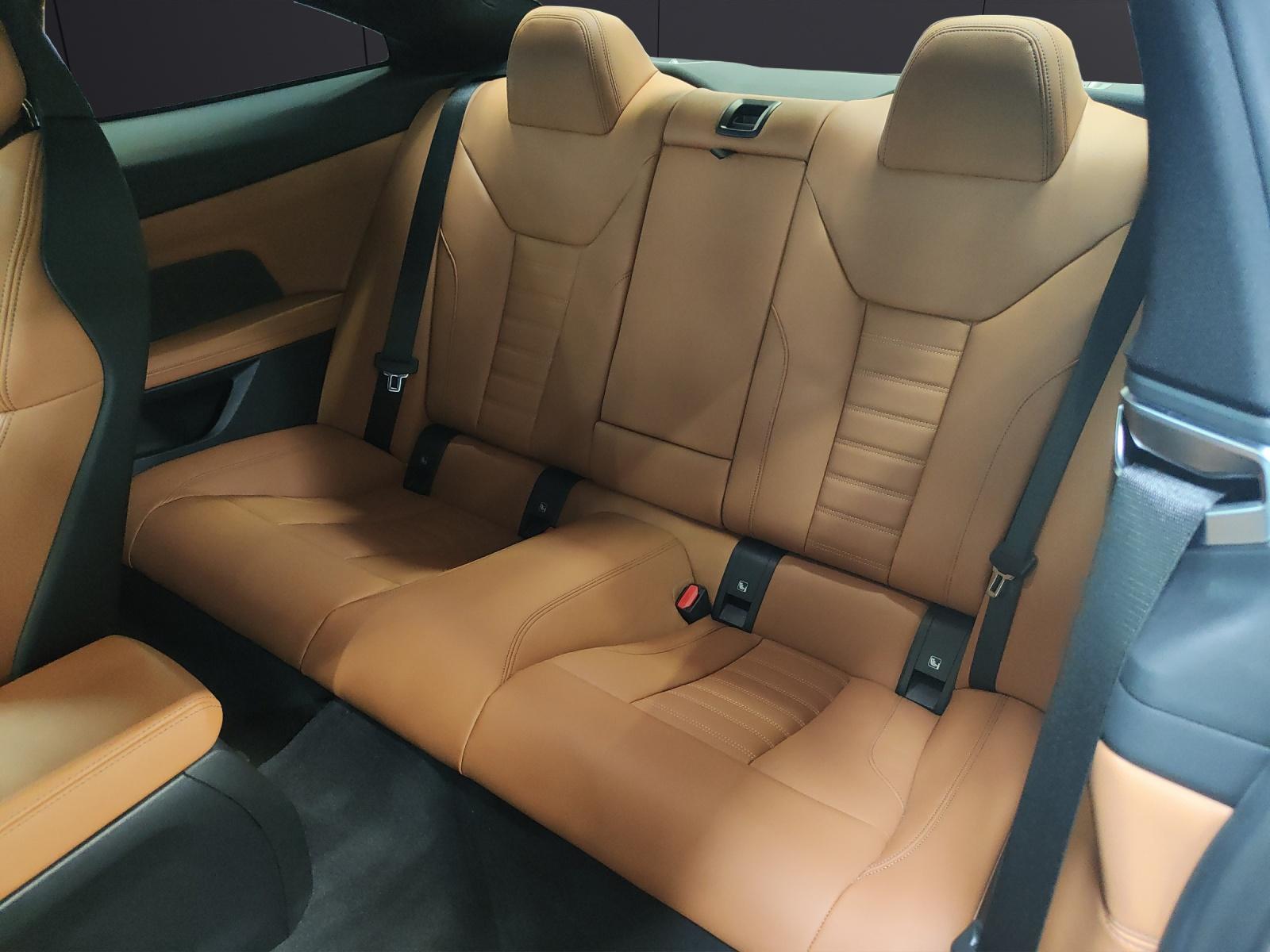 BMW M440i xDrive Coupé-image-16