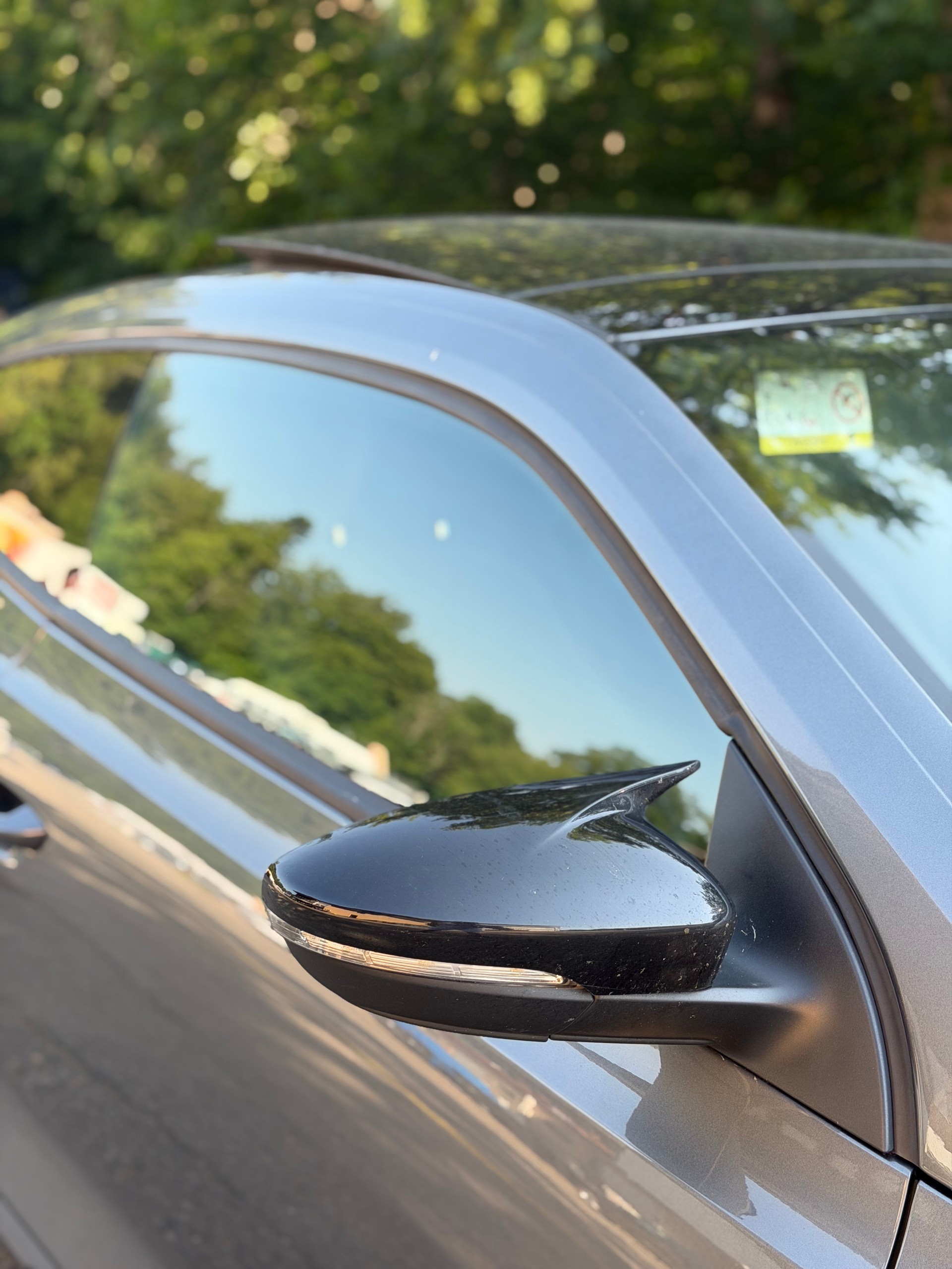 VW Scirocco 2.0 TSI Club-image-3