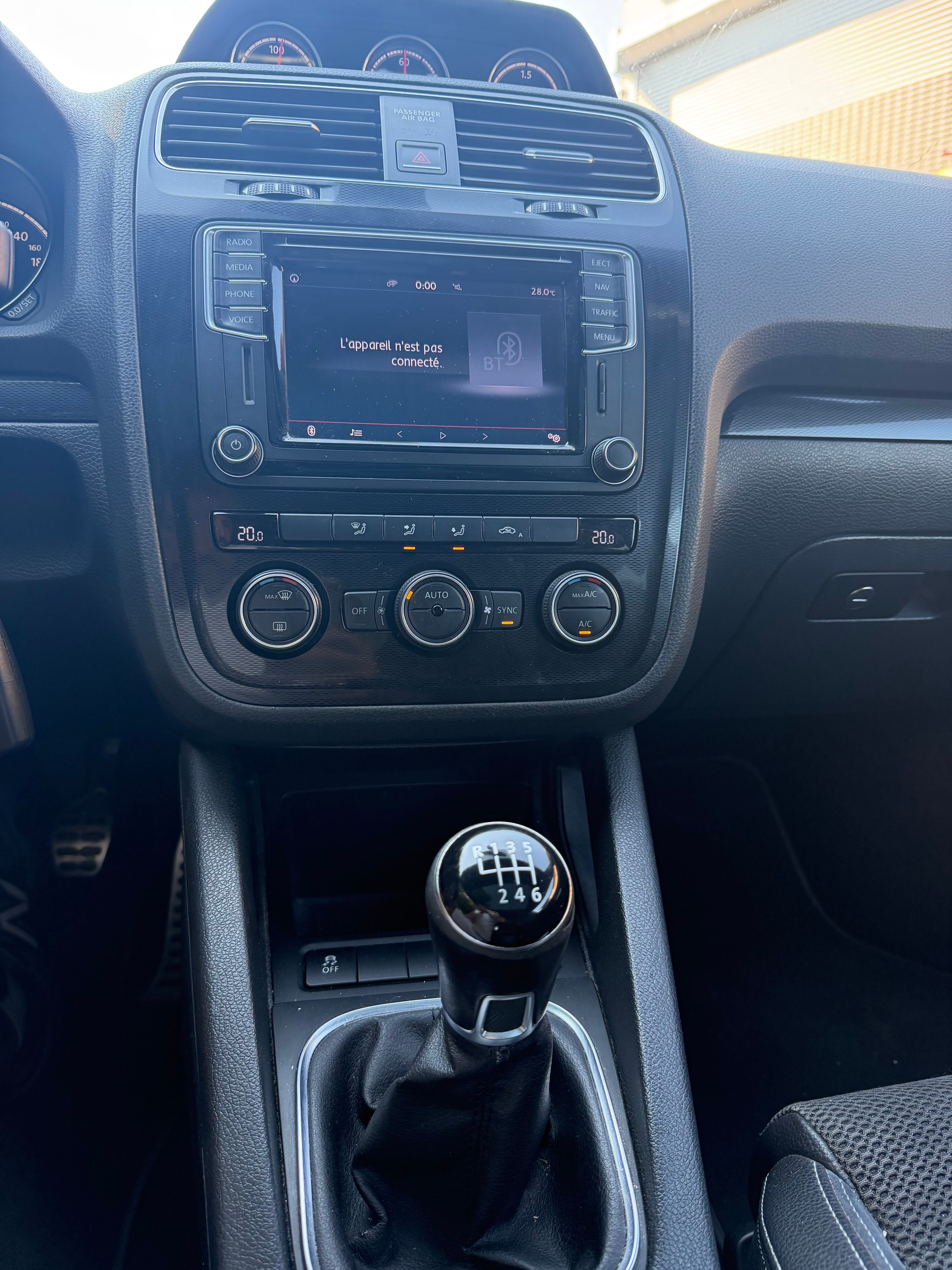 VW Scirocco 2.0 TSI Club-image-8