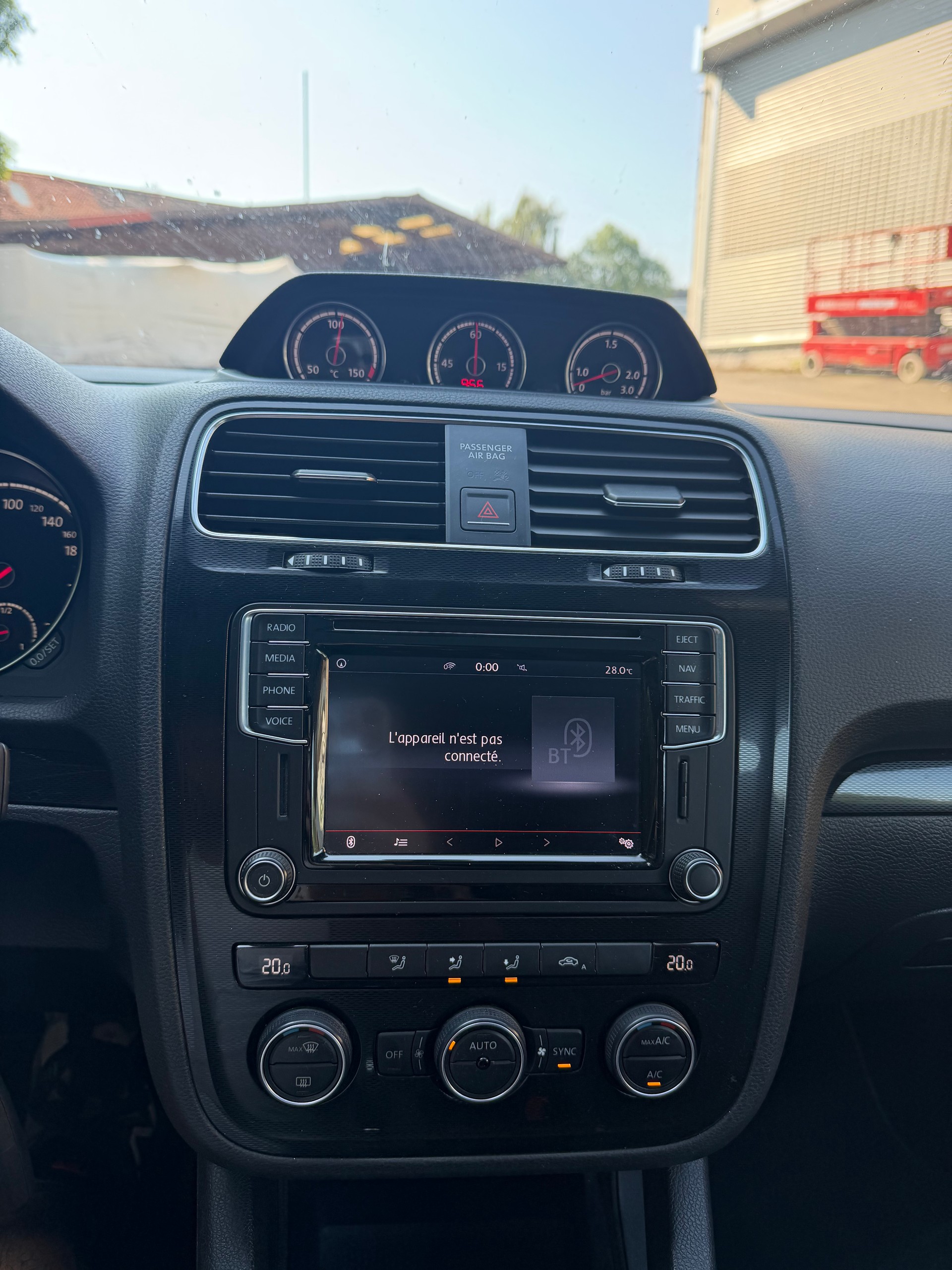 VW Scirocco 2.0 TSI Club-image-9