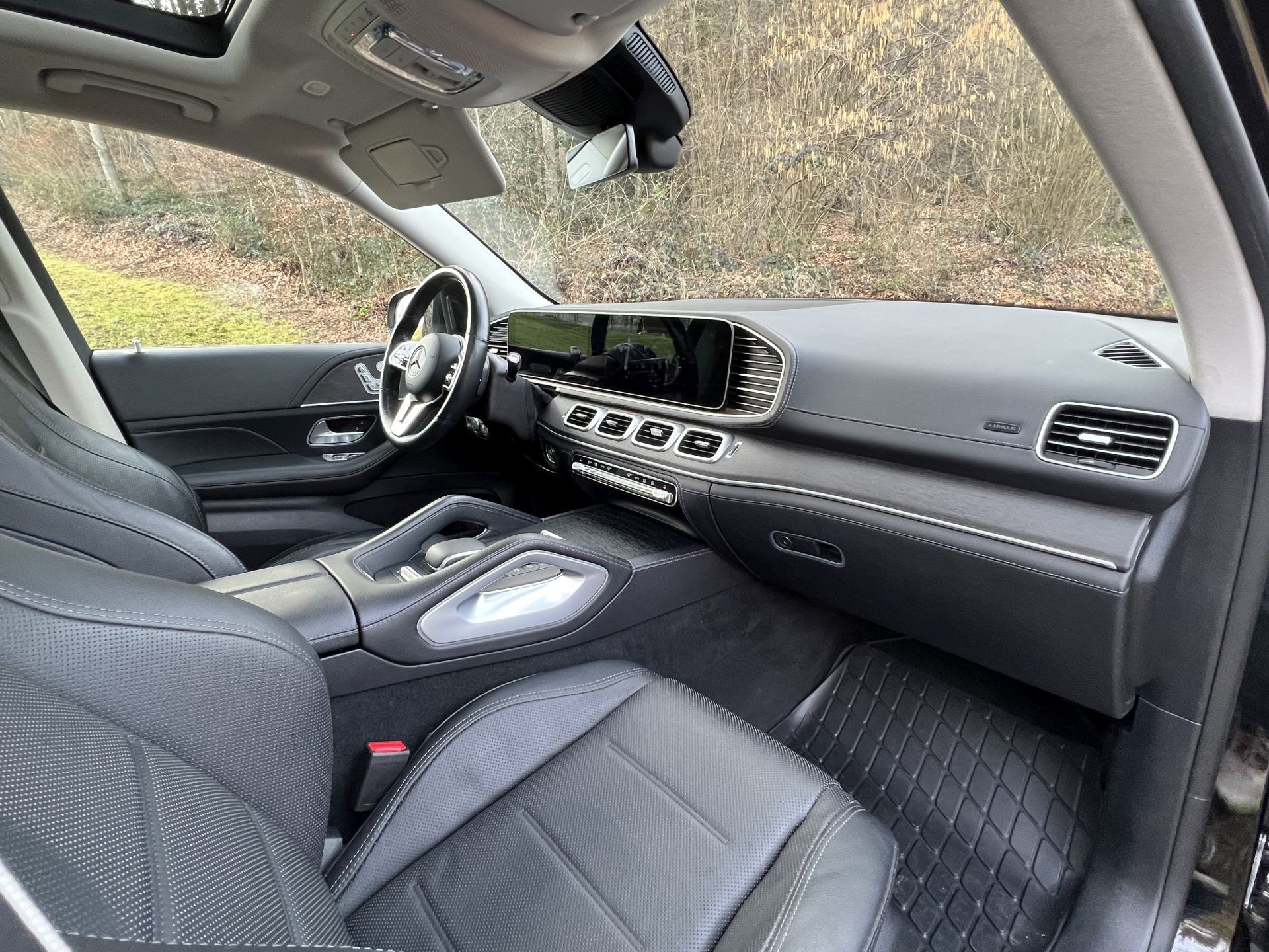 MERCEDES-BENZ GLE 400 d 4Matic AMG Line 9G-Tronic-image-10