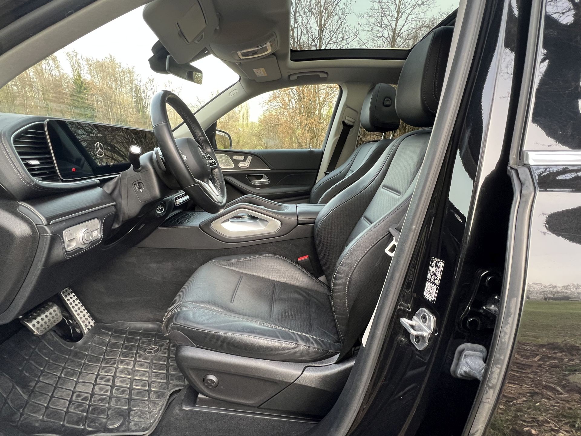MERCEDES-BENZ GLE 400 d 4Matic AMG Line 9G-Tronic-image-11