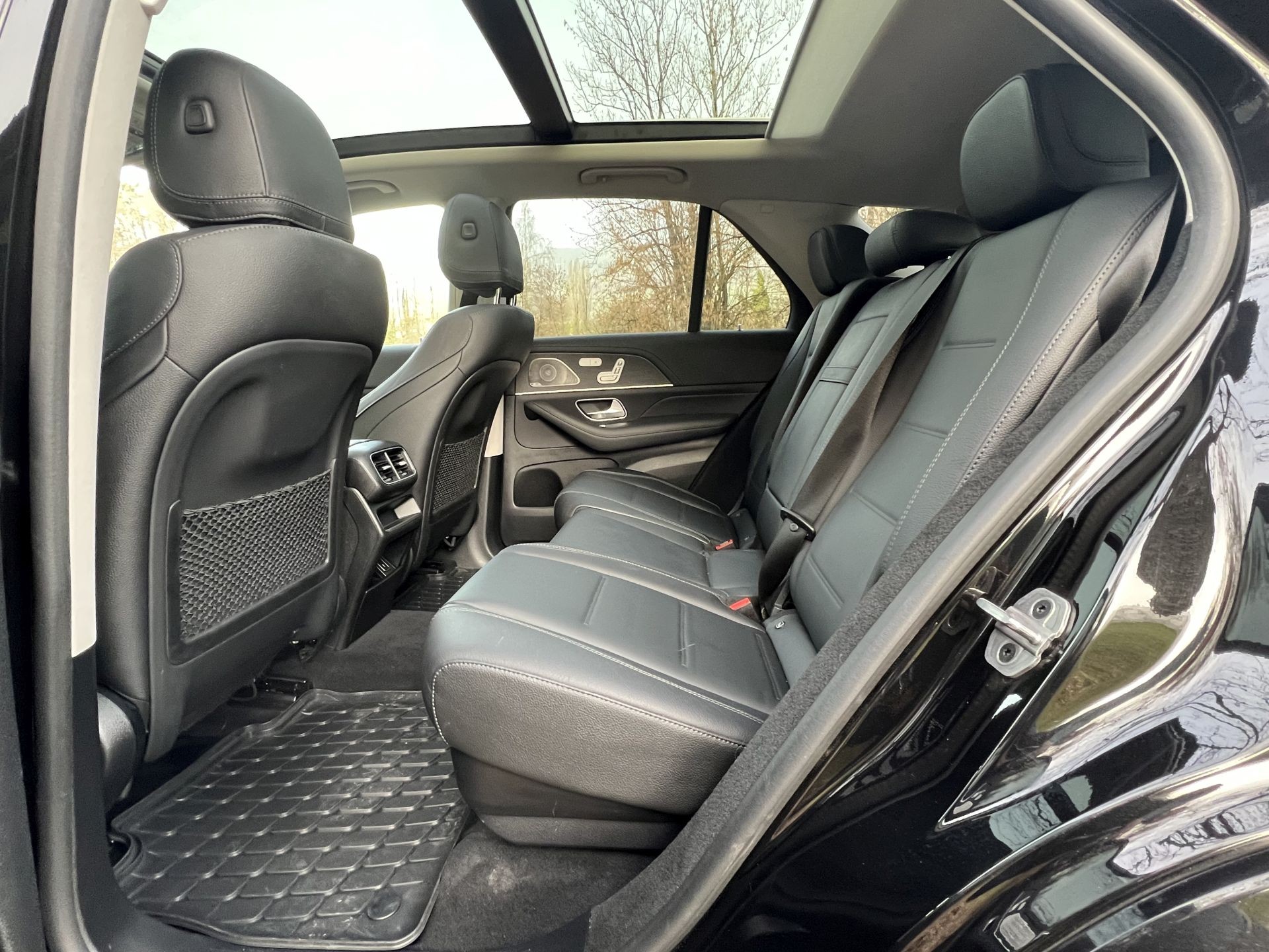 MERCEDES-BENZ GLE 400 d 4Matic AMG Line 9G-Tronic-image-12