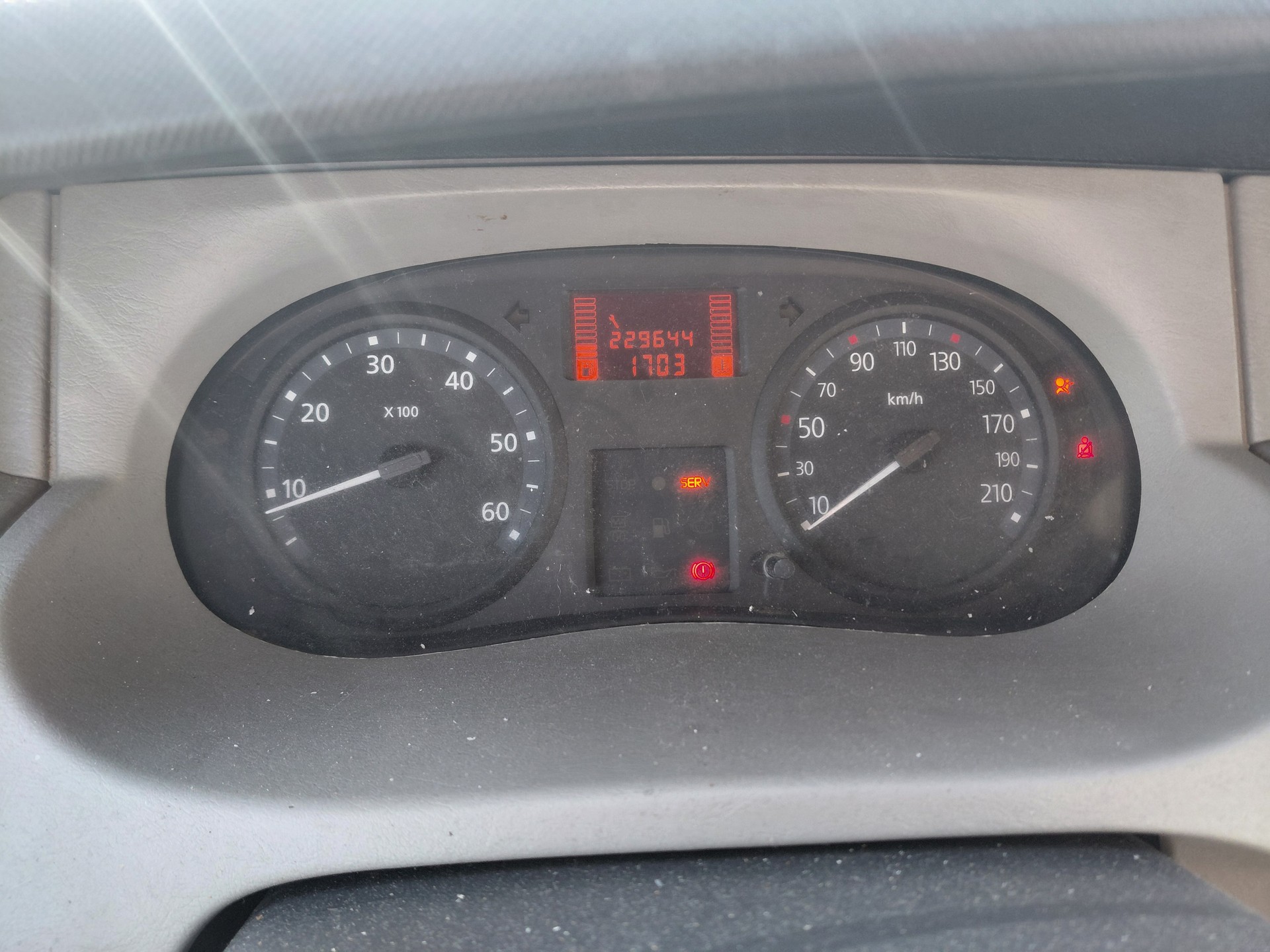 RENAULT Trafic 2.0 dCi 115 2.9t L2H1-image-9