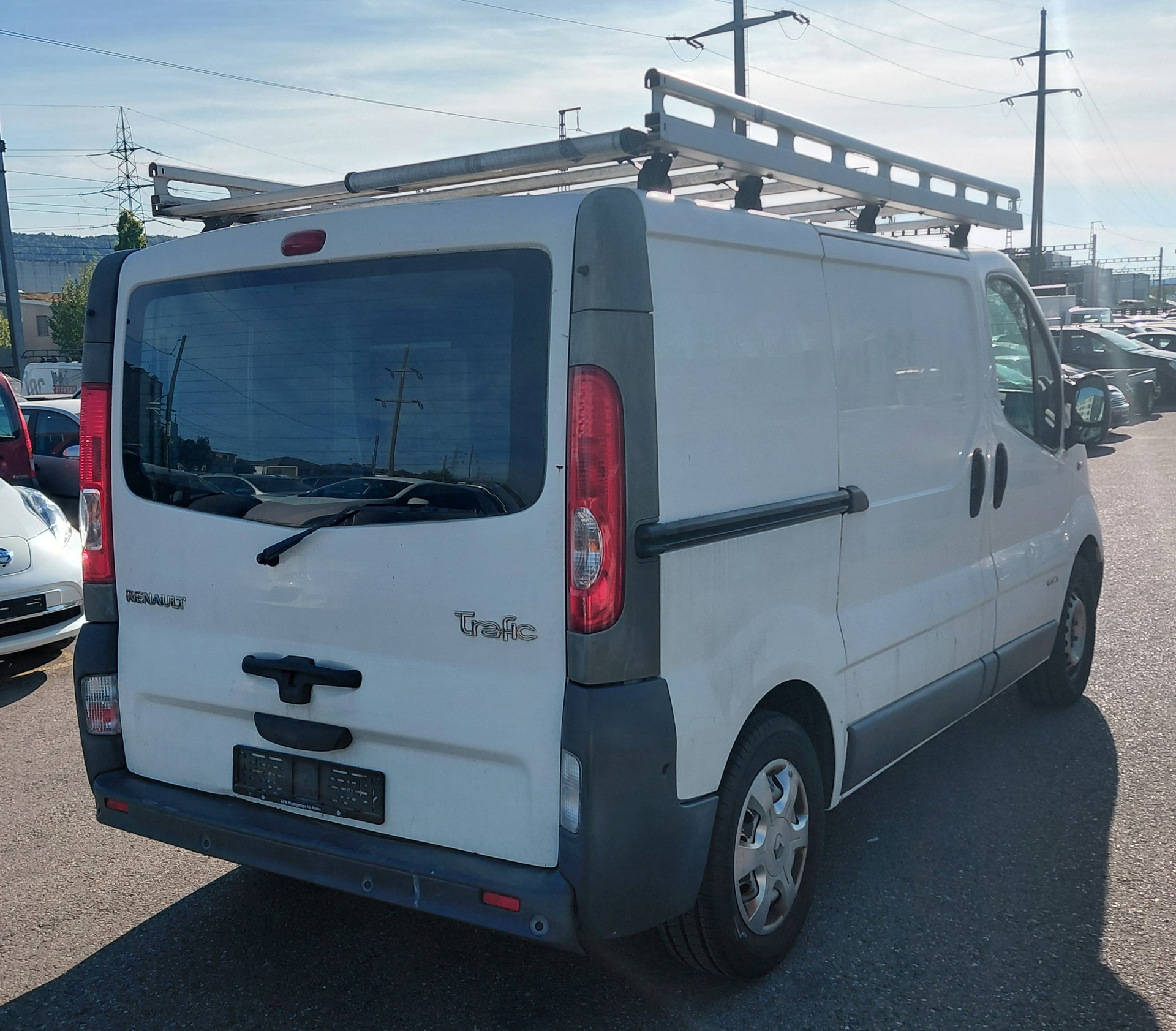 RENAULT Trafic 2.0 dCi 115 2.9t L2H1-image-3