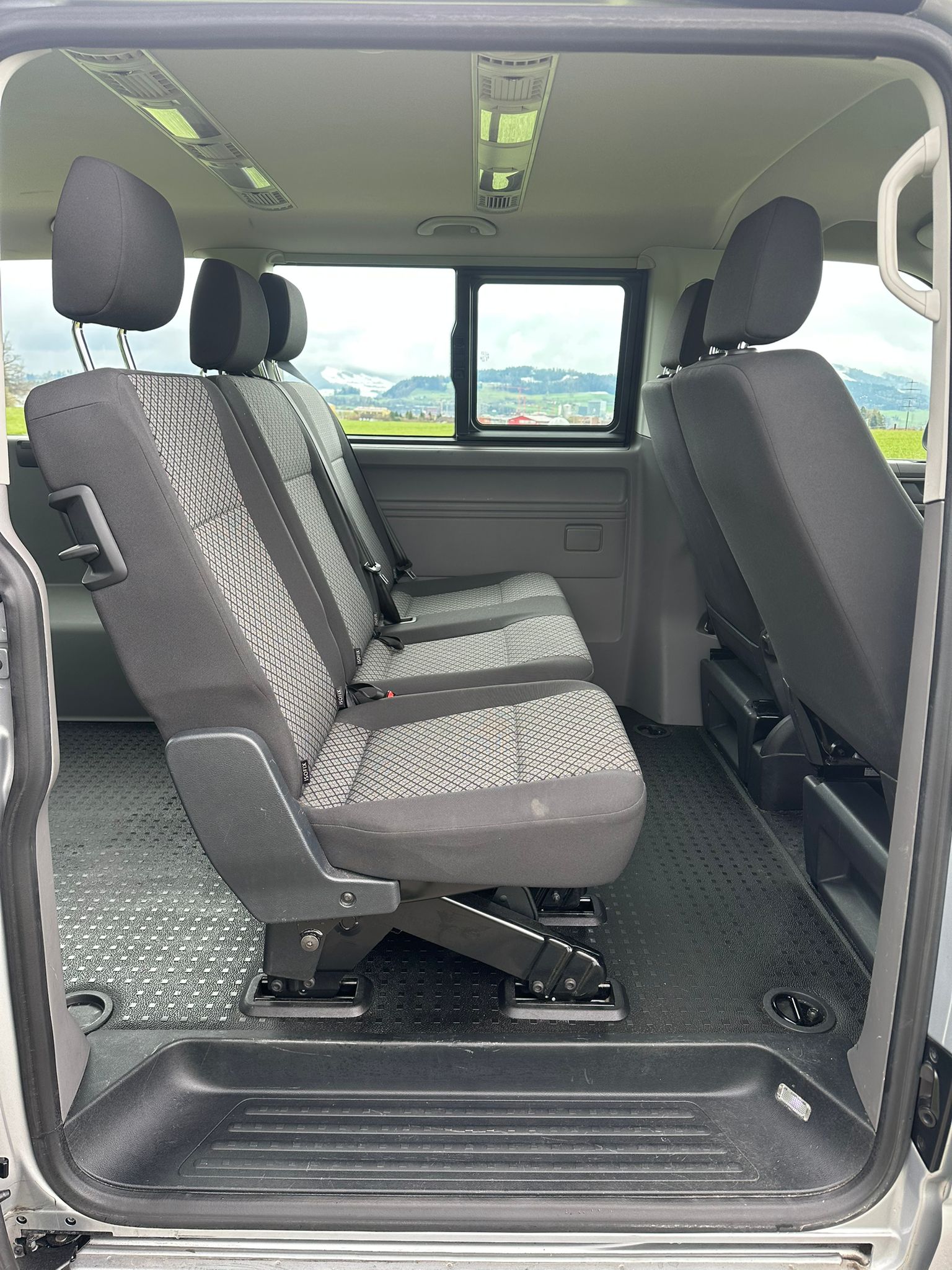 VW T6 Caravelle 2.0 TDI Highline DSG-image-12