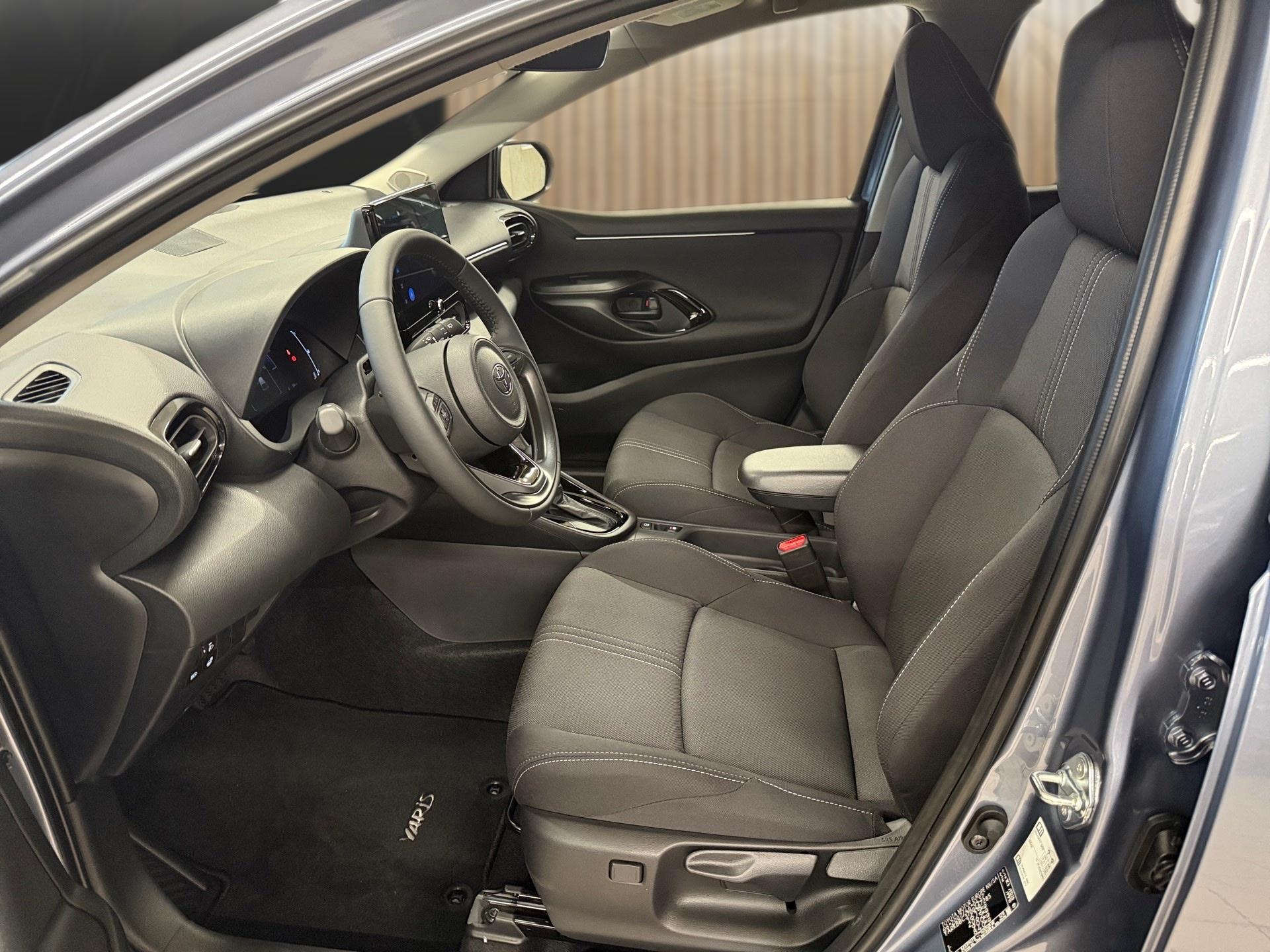 TOYOTA Yaris 1.5 Trend e-CVT-image-11