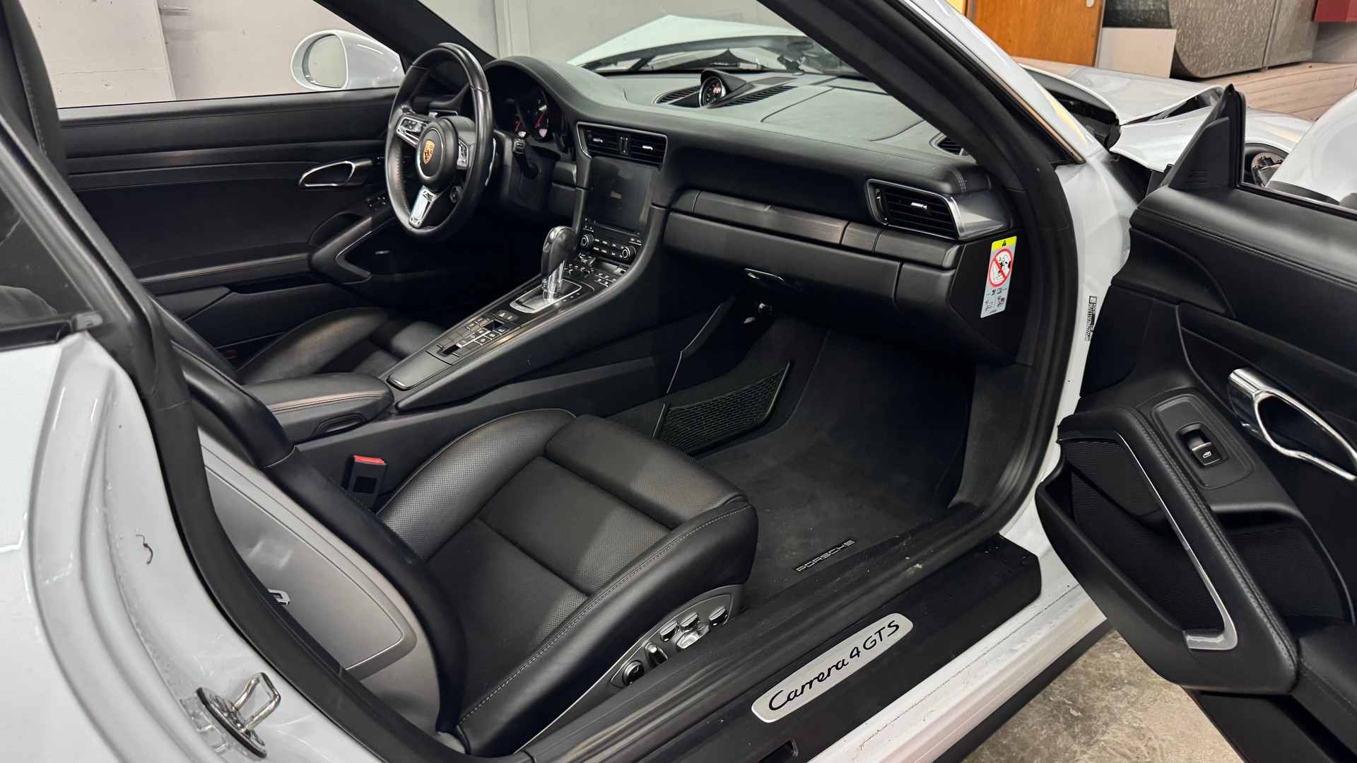 PORSCHE 911 Carrera 4 GTS PDK-image-10