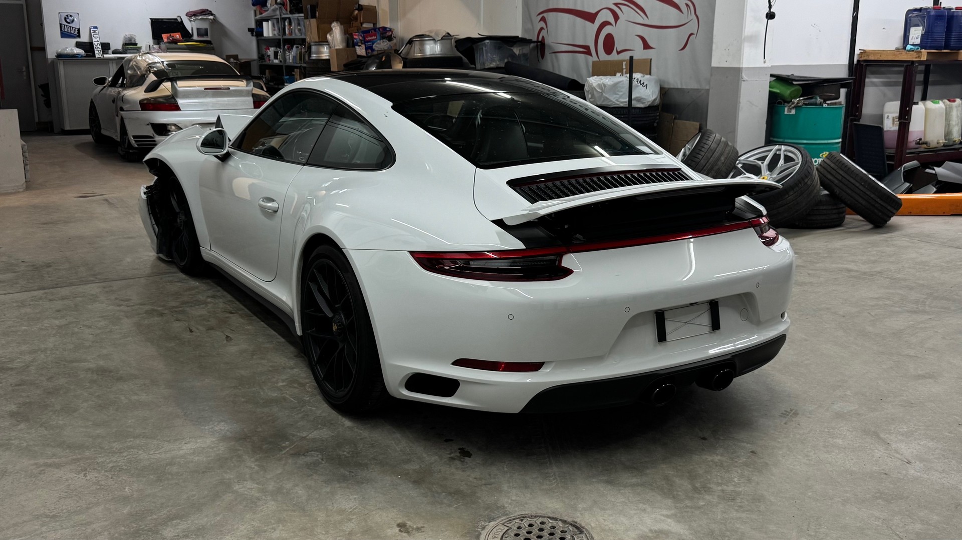 PORSCHE 911 Carrera 4 GTS PDK-image-5