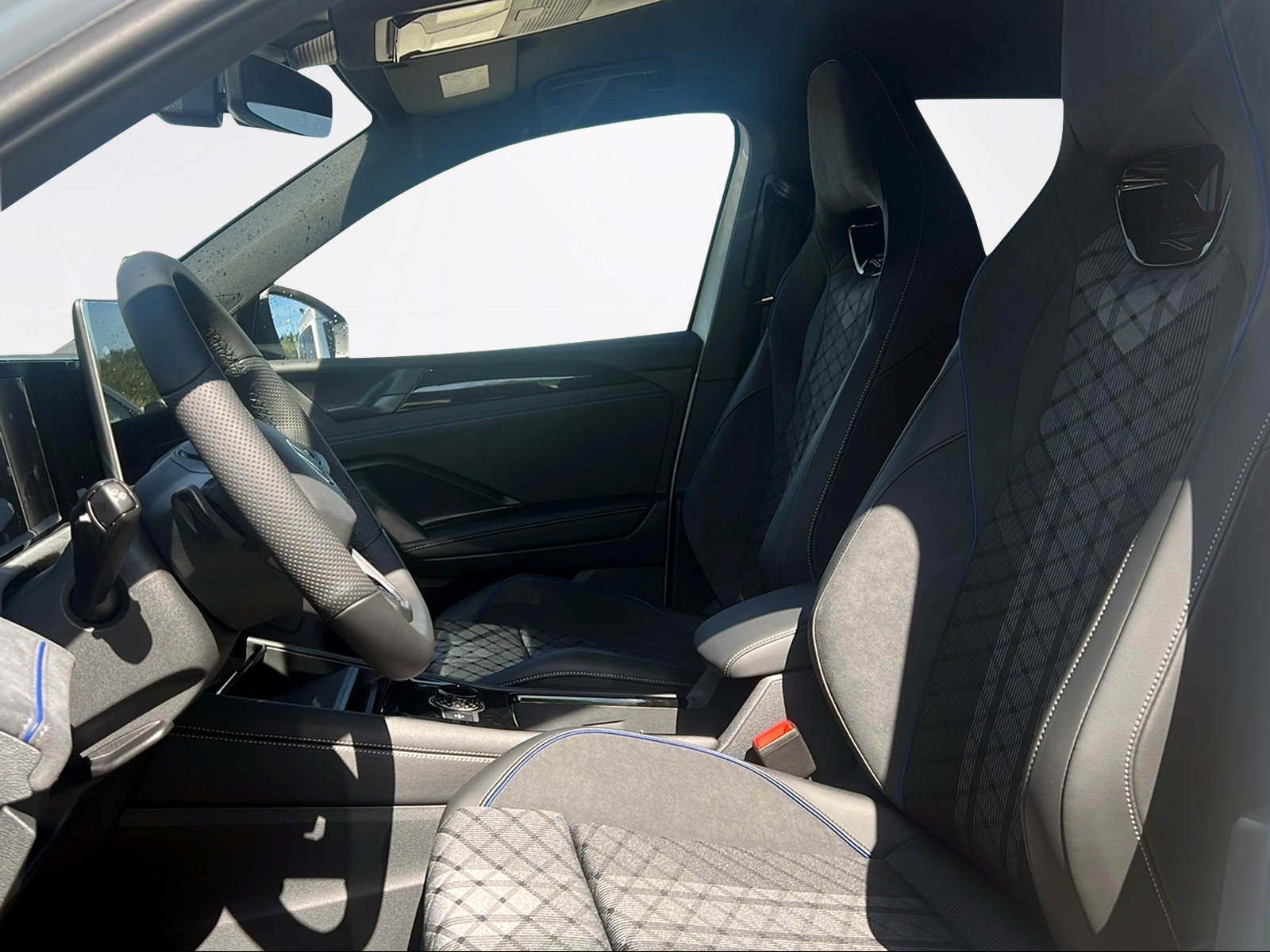 VW Tiguan 1.5 TSI evo2 mHEV R-Line DSG-image-8