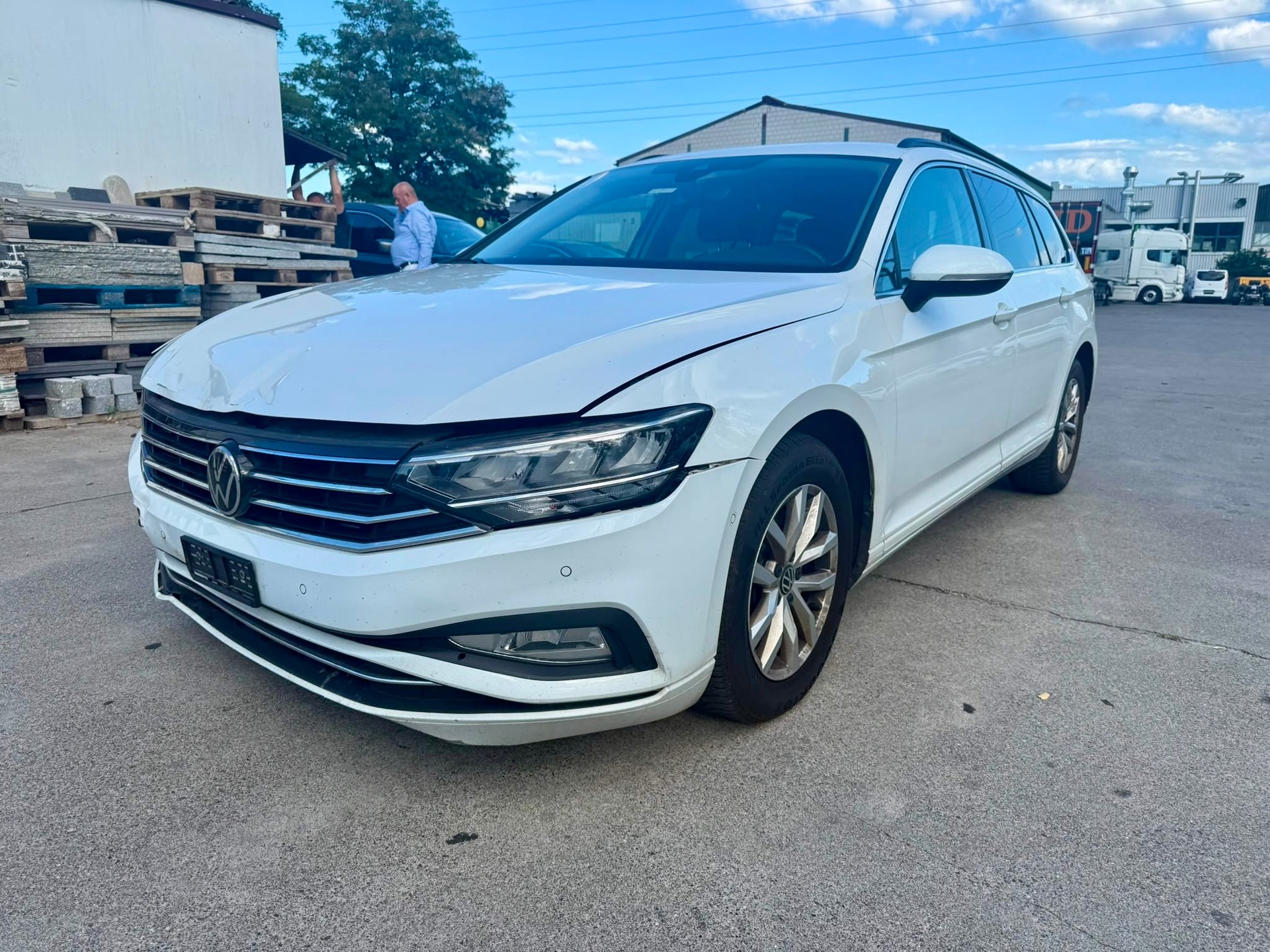 VW Passat 2.0 TDI BMT Business DSG-image-0