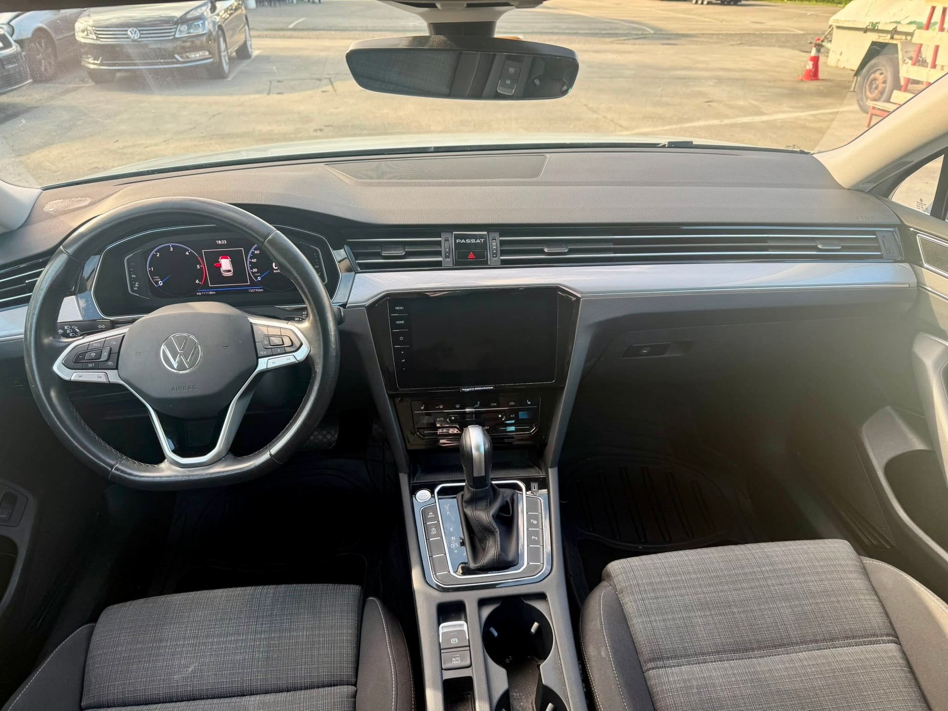 VW Passat 2.0 TDI BMT Business DSG-image-9