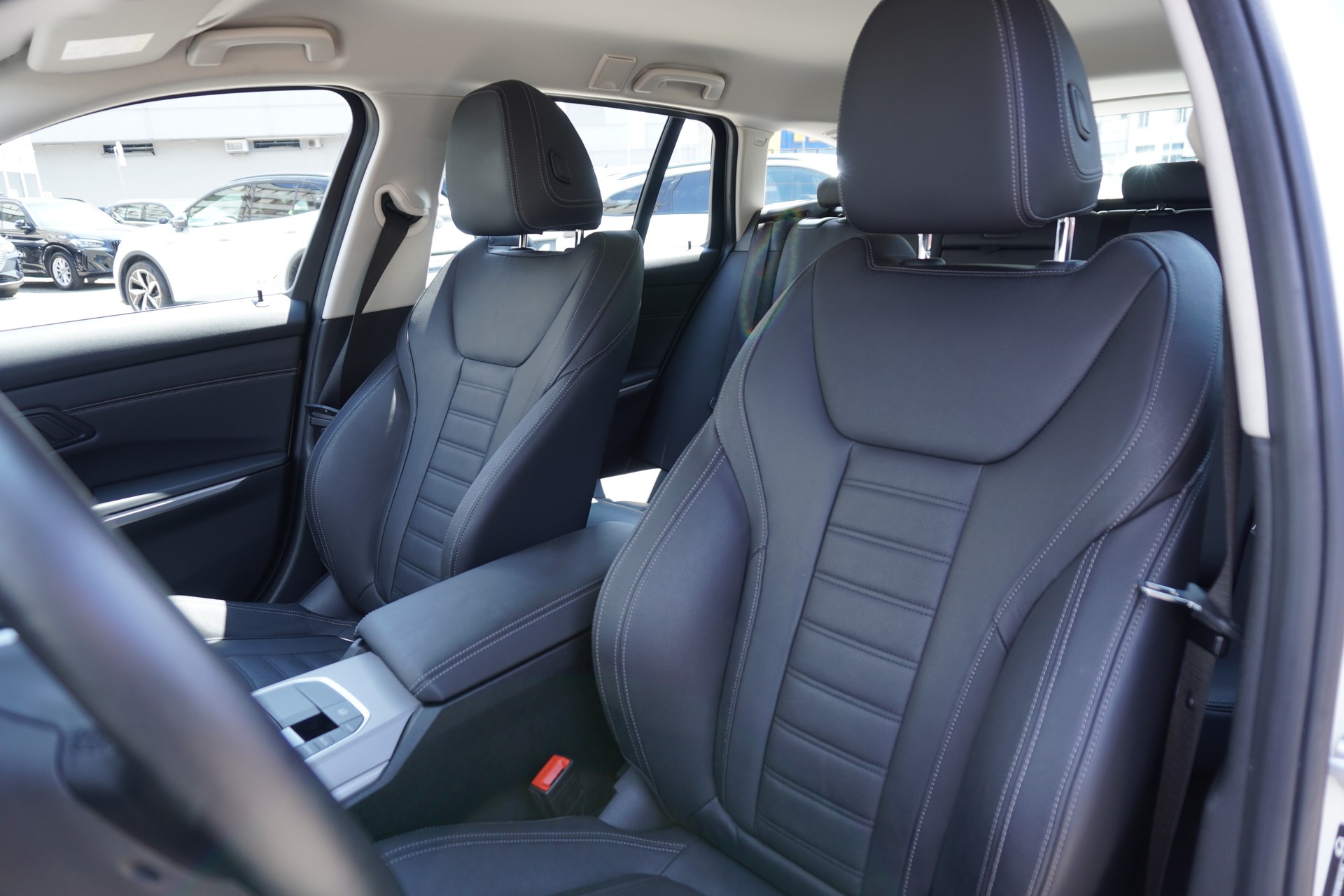 BMW 318d 48V Touring Steptronic-image-12