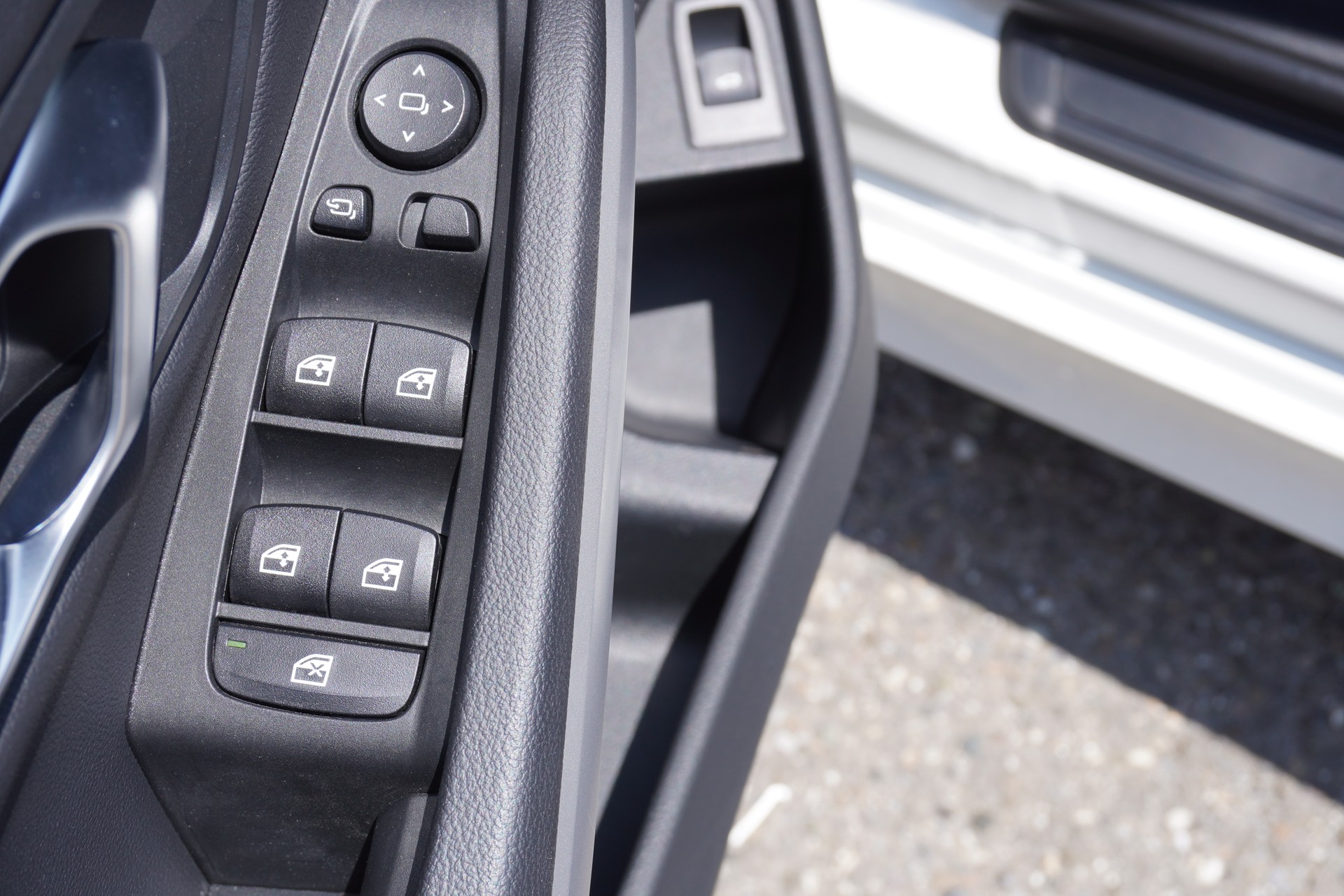 BMW 318d 48V Touring Steptronic-image-10