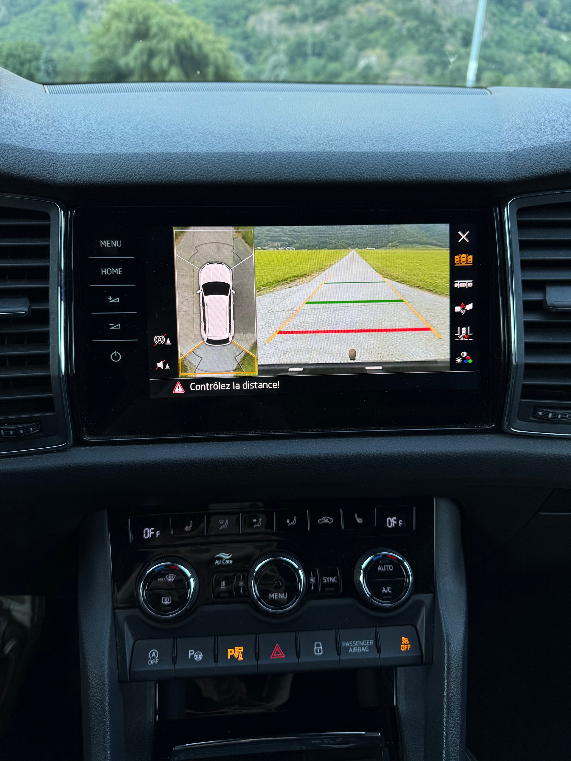 SKODA Kodiaq 2.0 TSI 4x4 Sport Line-image-11