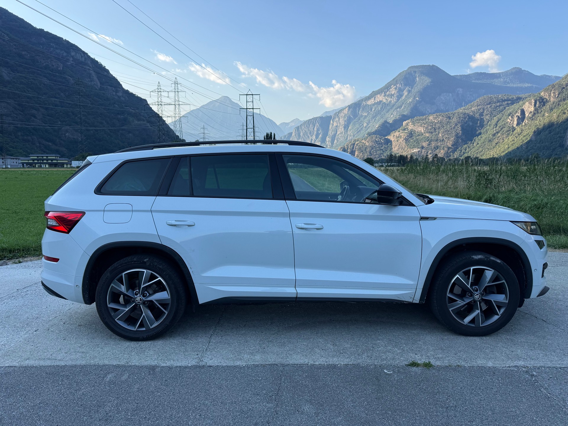 SKODA Kodiaq 2.0 TSI 4x4 Sport Line-image-4