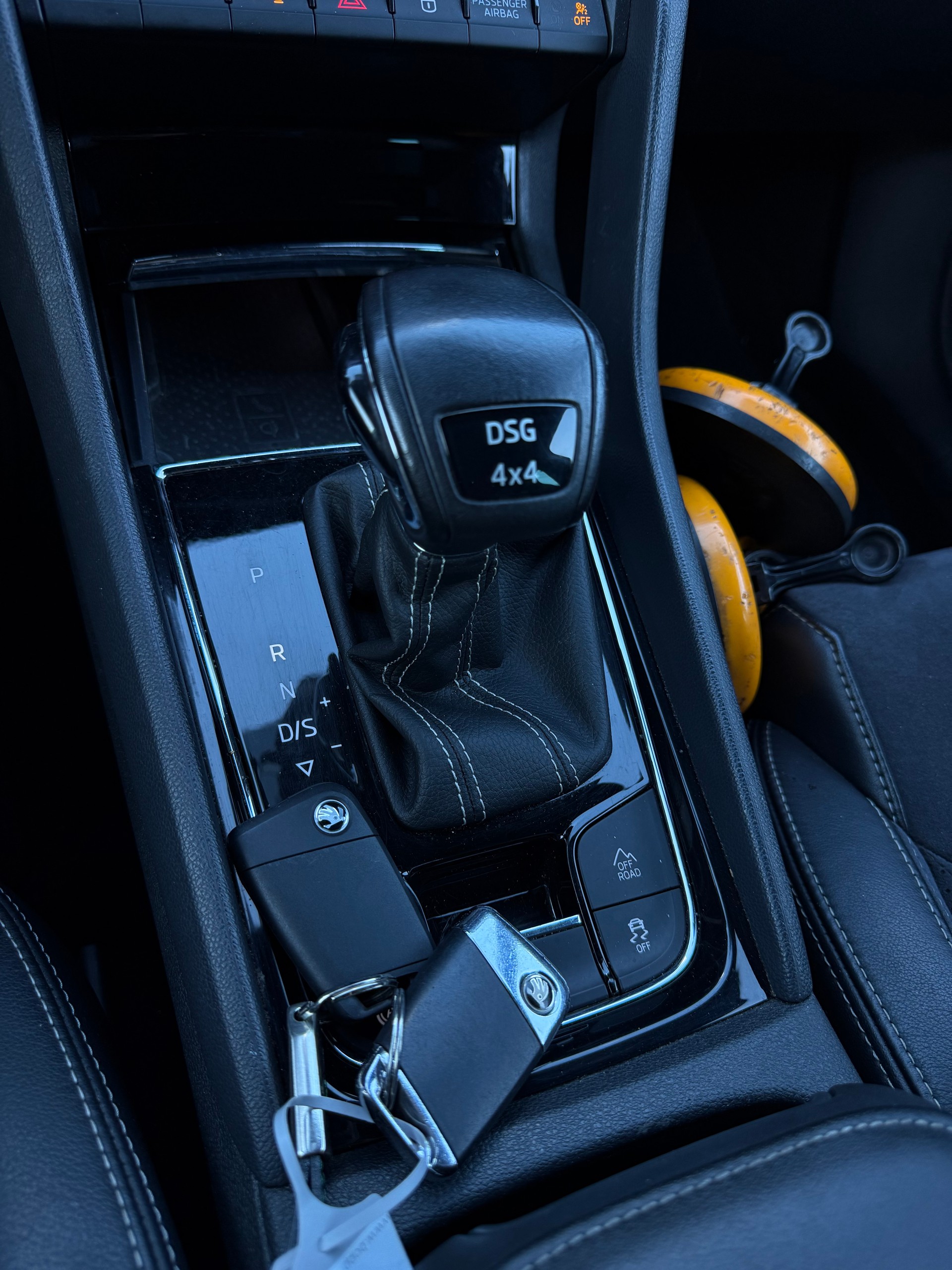 SKODA Kodiaq 2.0 TSI 4x4 Sport Line-image-12