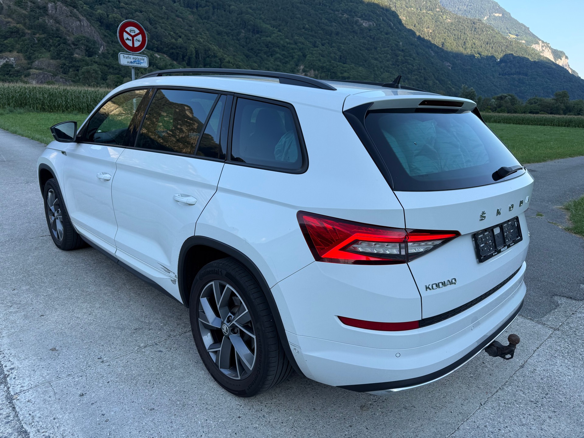 SKODA Kodiaq 2.0 TSI 4x4 Sport Line-image-7