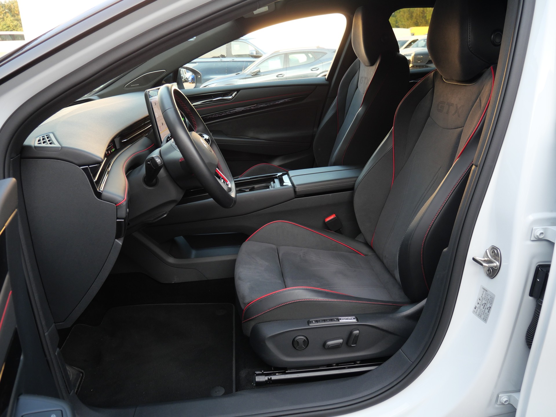 VW ID.7 GTX 86kWh GTX United 4 Motion *CH-Auto, AHK, 8 Reifen*-image-14