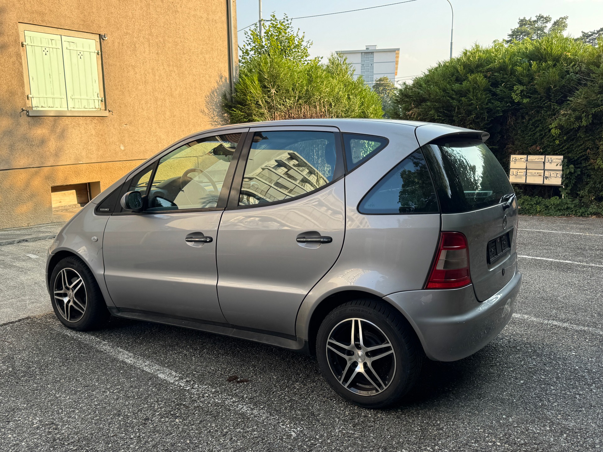 MERCEDES-BENZ A 160 Elégance-image-5